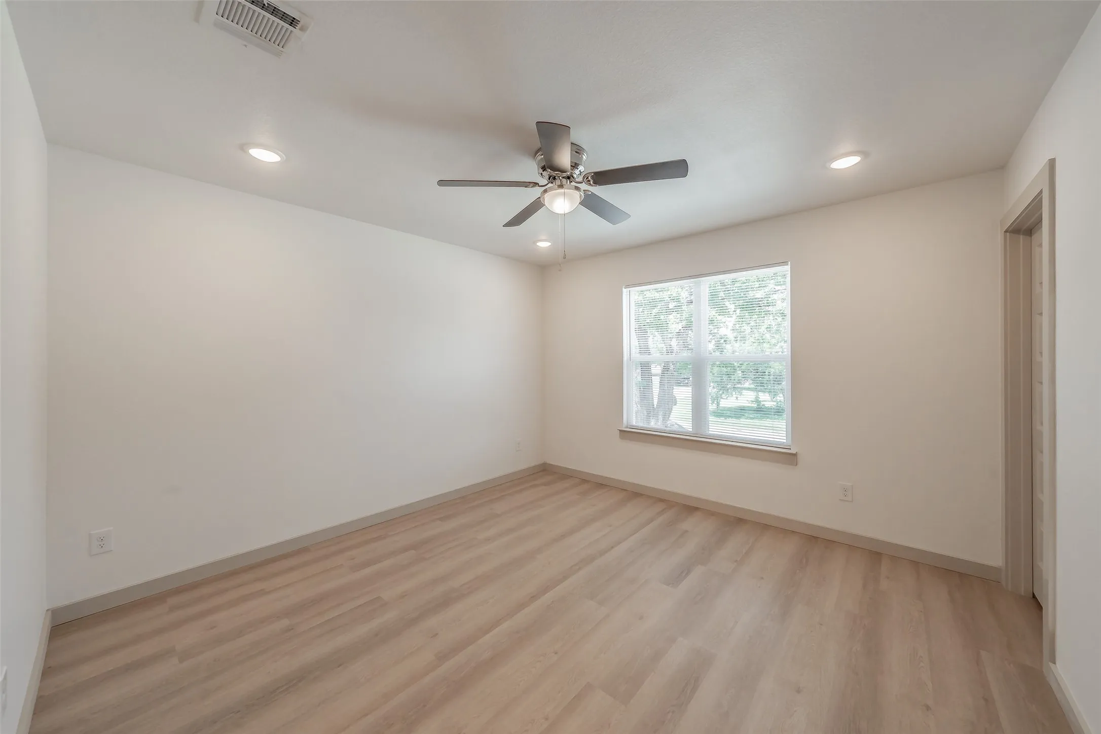Duplex For Rent in Wise County , 211 Trinity Street, Bridgeport, Texas 76426, 3 Bedroom, 3 Bathroom, Garage spaces, 1,459 Sqft, built in 2025, mls#21294574, Real Estate Agent in Bridgeport, Homes For Rent in Wise county, Homes For Rent in Bridgeport, Realtor in Bridgeport Texas, Real Estate Brokerage Independent Realty Texas, Luminita Cordes Realtor