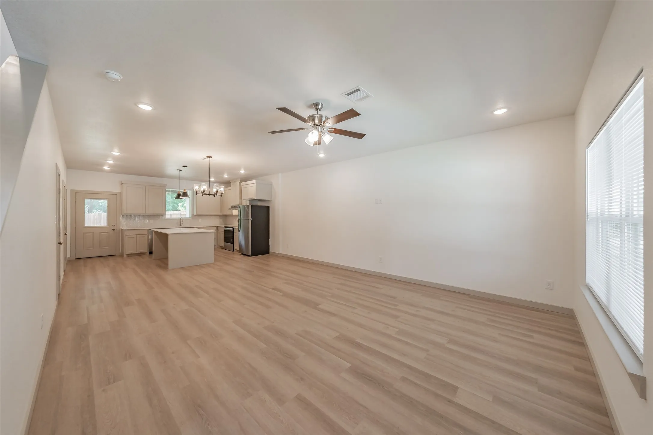 Duplex For Rent in Wise County , 211 Trinity Street, Bridgeport, Texas 76426, 3 Bedroom, 3 Bathroom, Garage spaces, 1,459 Sqft, built in 2025, mls#21294574, Real Estate Agent in Bridgeport, Homes For Rent in Wise county, Homes For Rent in Bridgeport, Realtor in Bridgeport Texas, Real Estate Brokerage Independent Realty Texas, Luminita Cordes Realtor