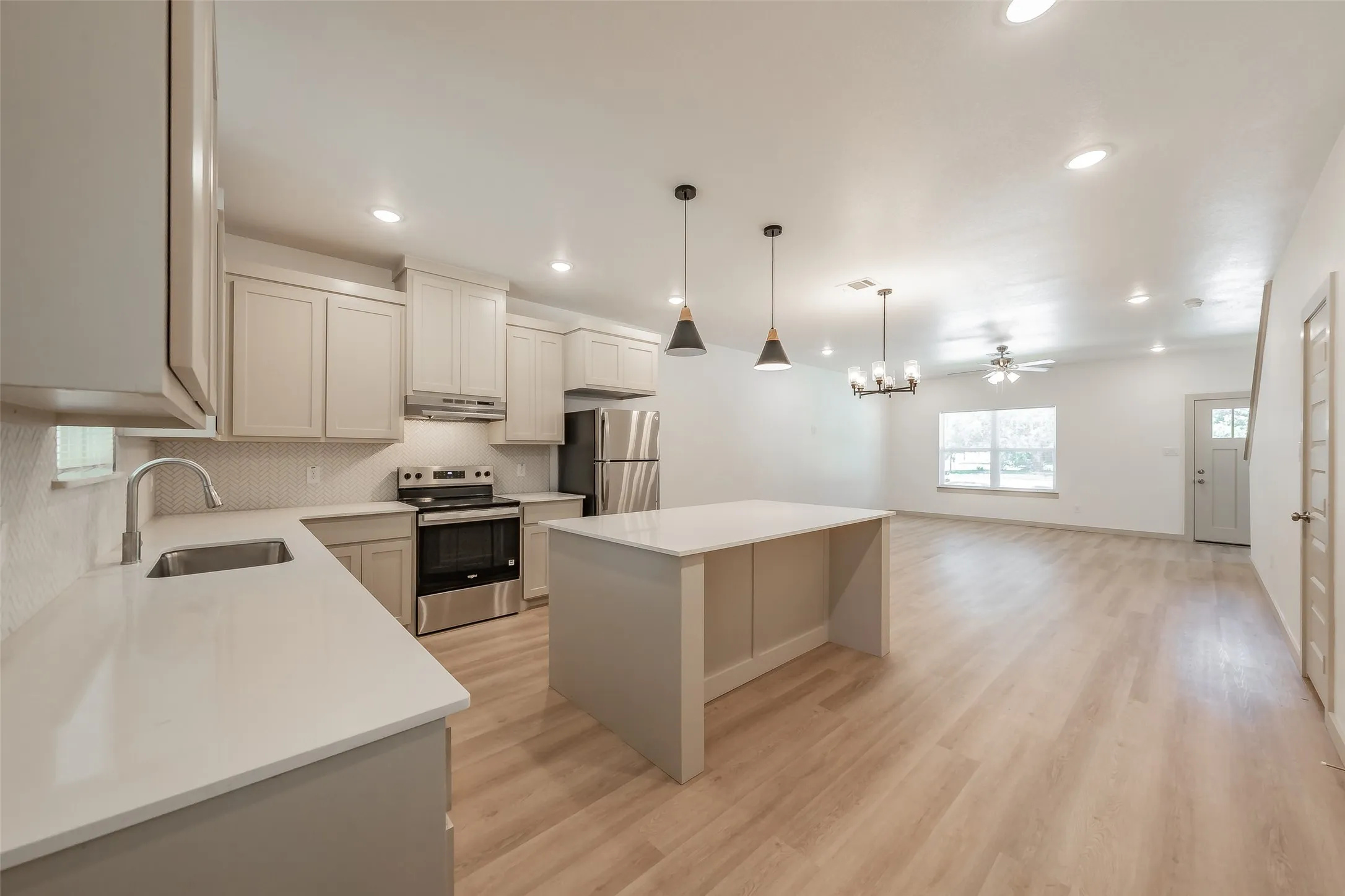 Duplex For Rent in Wise County , 211 Trinity Street, Bridgeport, Texas 76426, 3 Bedroom, 3 Bathroom, Garage spaces, 1,459 Sqft, built in 2025, mls#21294574, Real Estate Agent in Bridgeport, Homes For Rent in Wise county, Homes For Rent in Bridgeport, Realtor in Bridgeport Texas, Real Estate Brokerage Independent Realty Texas, Luminita Cordes Realtor