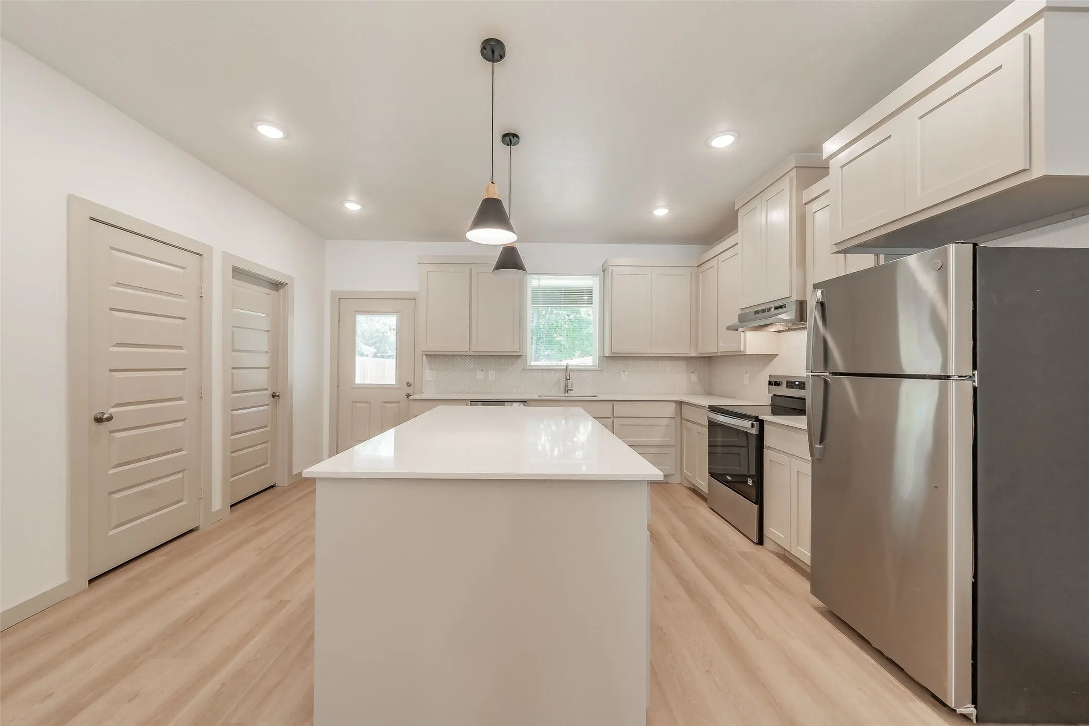 Duplex For Rent in Wise County , 211 Trinity Street, Bridgeport, Texas 76426, 3 Bedroom, 3 Bathroom, Garage spaces, 1,459 Sqft, built in 2025, mls#21294574, Real Estate Agent in Bridgeport, Homes For Rent in Wise county, Homes For Rent in Bridgeport, Realtor in Bridgeport Texas, Real Estate Brokerage Independent Realty Texas, Luminita Cordes Realtor