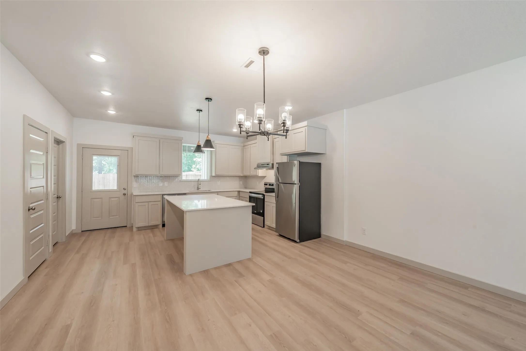 Duplex For Rent in Wise County , 211 Trinity Street, Bridgeport, Texas 76426, 3 Bedroom, 3 Bathroom, Garage spaces, 1,459 Sqft, built in 2025, mls#21294574, Real Estate Agent in Bridgeport, Homes For Rent in Wise county, Homes For Rent in Bridgeport, Realtor in Bridgeport Texas, Real Estate Brokerage Independent Realty Texas, Luminita Cordes Realtor