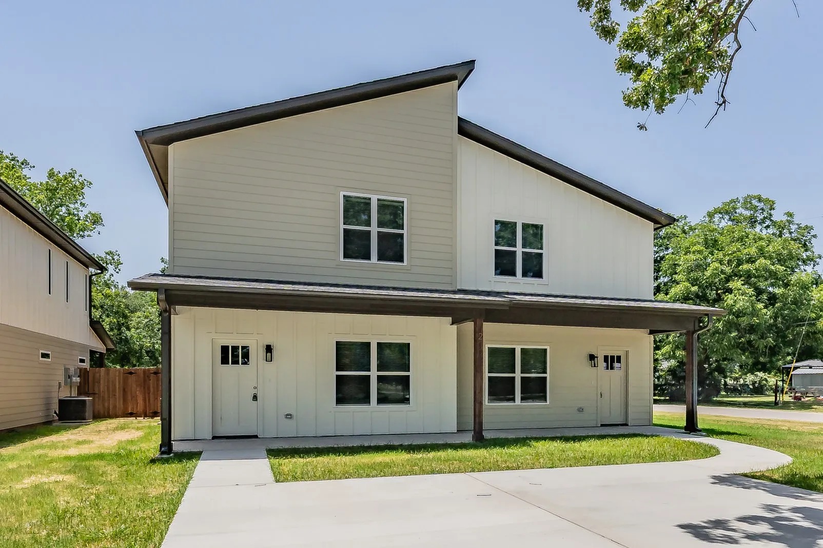 Duplex For Rent in Wise County , 211 Trinity Street, Bridgeport, Texas 76426, 3 Bedroom, 3 Bathroom, Garage spaces, 1,459 Sqft, built in 2025, mls#21294574, Real Estate Agent in Bridgeport, Homes For Rent in Wise county, Homes For Rent in Bridgeport, Realtor in Bridgeport Texas, Real Estate Brokerage Independent Realty Texas, Luminita Cordes Realtor