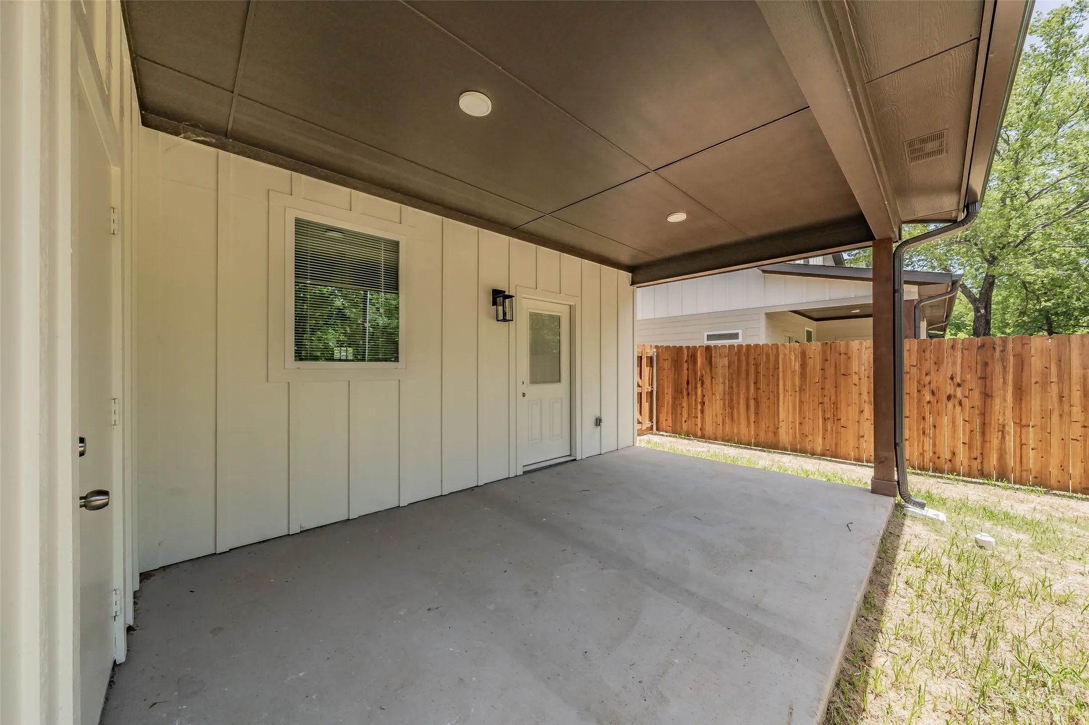 Duplex For Rent in Wise County , 211 Trinity Street, Bridgeport, Texas 76426, 3 Bedroom, 3 Bathroom, Garage spaces, 1,459 Sqft, built in 2025, mls#21294574, Real Estate Agent in Bridgeport, Homes For Rent in Wise county, Homes For Rent in Bridgeport, Realtor in Bridgeport Texas, Real Estate Brokerage Independent Realty Texas, Luminita Cordes Realtor