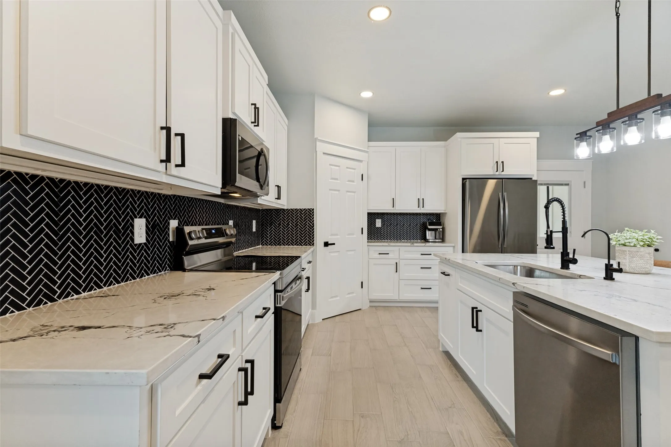 Single Family Residence For Sale in Tarrant County , 11334 Golden Triangle Circle, Fort Worth, Texas 76244, 3 Bedroom, 2 Bathroom, 2 Garage spaces, 1,619 Sqft, built in 2025, mls#21292377, Real Estate Agent in Fort Worth, Homes For Sale in Tarrant county, Homes For Sale in Fort Worth, Realtor in Fort Worth Texas, Real Estate Brokerage Independent Realty Texas, Luminita Cordes Realtor