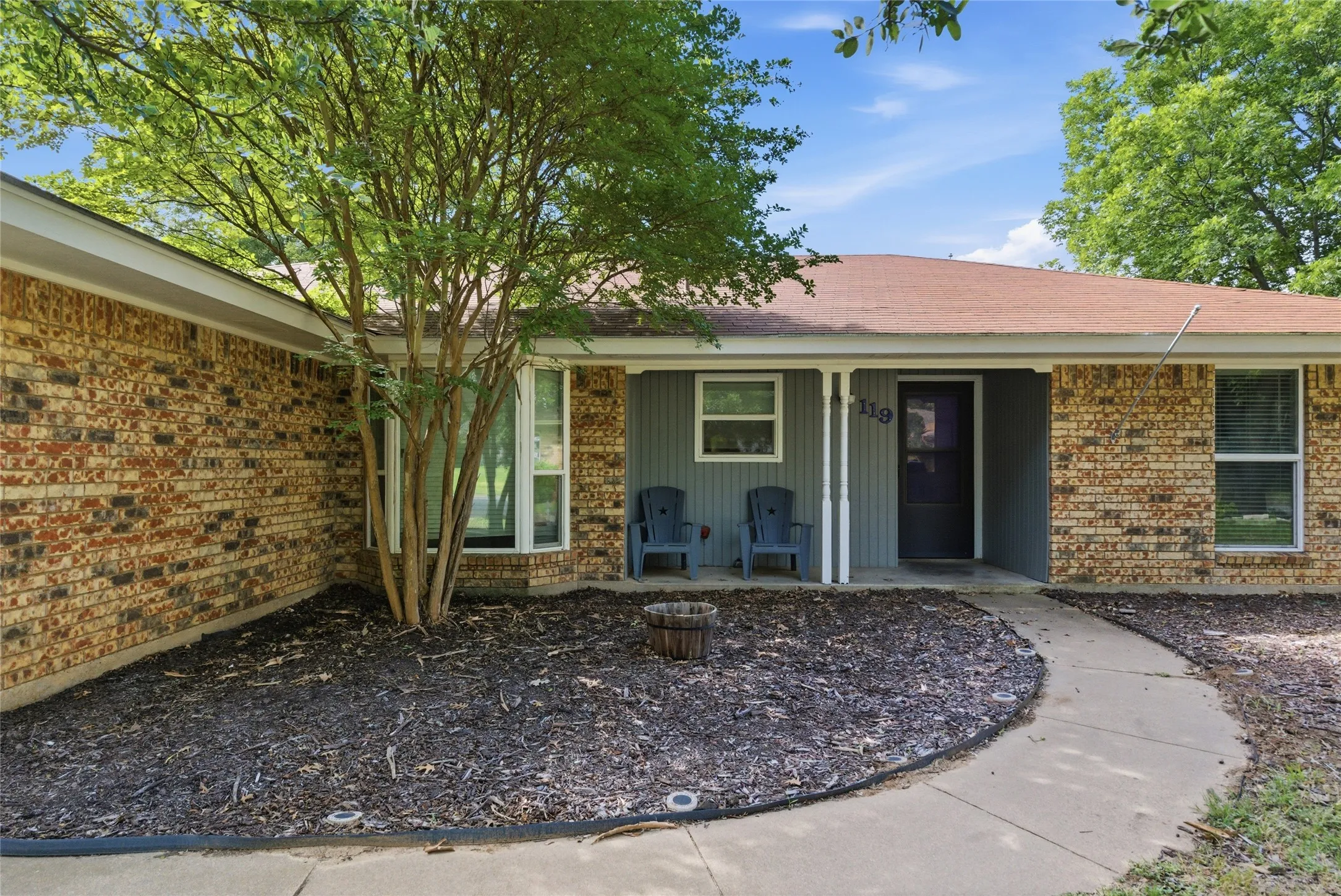 Single Family Residence For Sale in Erath County , 119 Blue Jay Street, Stephenville, Texas 76401, 4 Bedroom, 2 Bathroom, Garage spaces, 1,557 Sqft, built in 1987, mls#21293973, Real Estate Agent in Stephenville, Homes For Sale in Erath county, Homes For Sale in Stephenville, Realtor in Stephenville Texas, Real Estate Brokerage Independent Realty Texas, Luminita Cordes Realtor