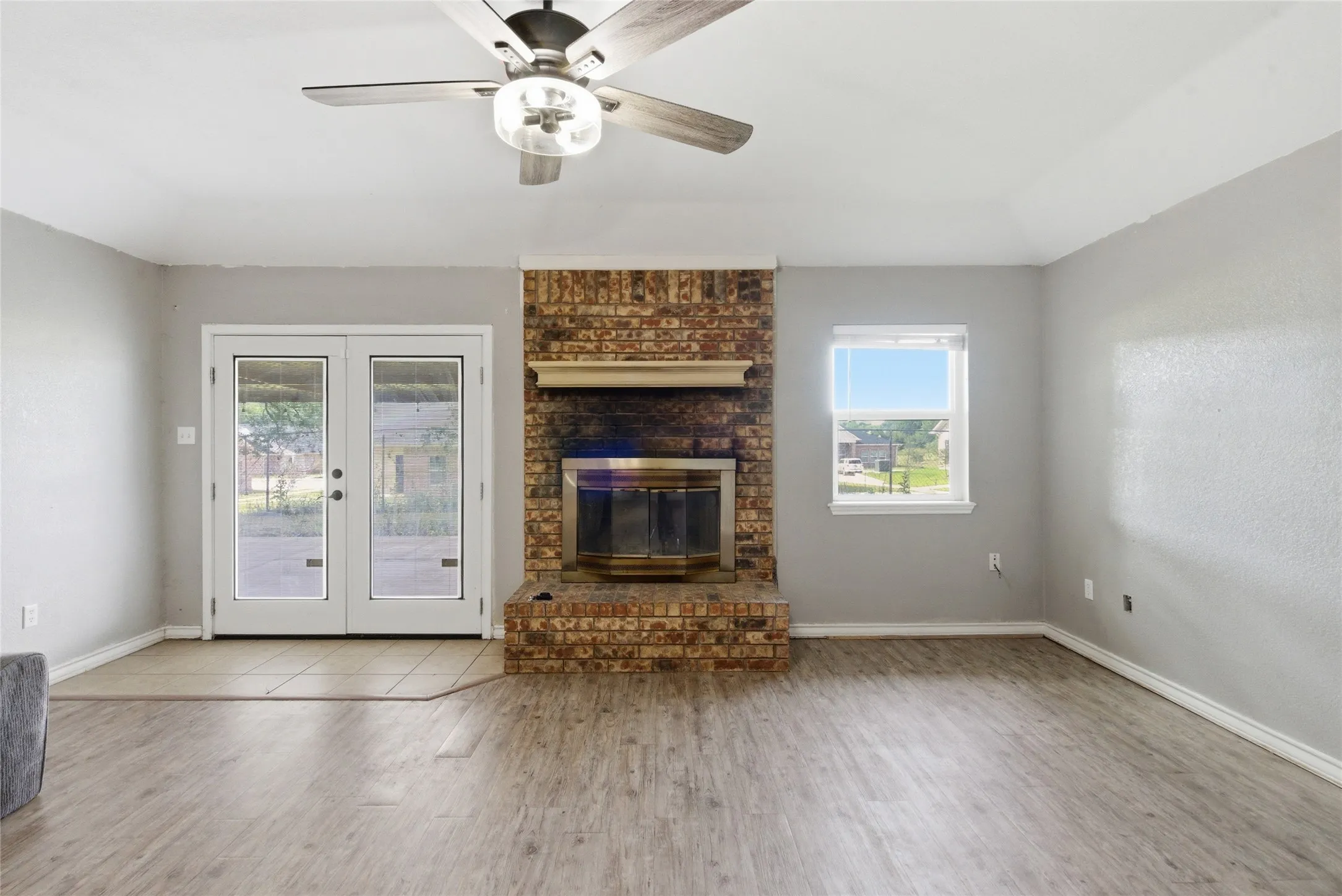 Single Family Residence For Sale in Erath County , 119 Blue Jay Street, Stephenville, Texas 76401, 4 Bedroom, 2 Bathroom, Garage spaces, 1,557 Sqft, built in 1987, mls#21293973, Real Estate Agent in Stephenville, Homes For Sale in Erath county, Homes For Sale in Stephenville, Realtor in Stephenville Texas, Real Estate Brokerage Independent Realty Texas, Luminita Cordes Realtor