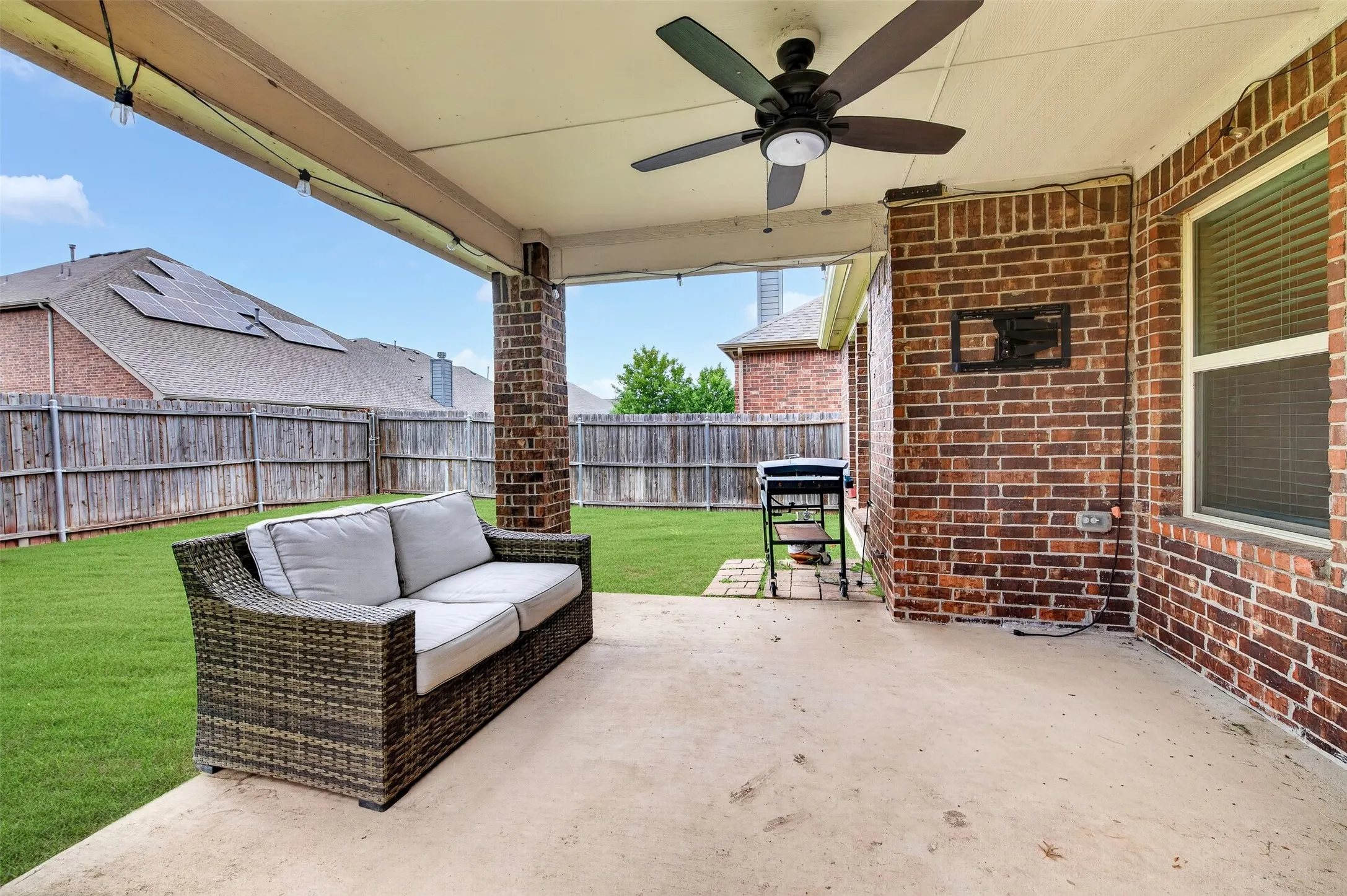 Single Family Residence For Sale in Denton County , 3704 Wrexham Street, Frisco, Texas 75036, 3 Bedrooms, 2 Bathrooms, 2 Garage spaces, 1,862 Sqft, built in 2015, Price $409,000, mls#21294573, Real Estate Agent in Frisco, Homes For Sale in Denton county, Homes For Sale in Frisco, Realtor in Frisco Texas, Real Estate Brokerage Independent Realty Texas, Luminita Cordes Realtor