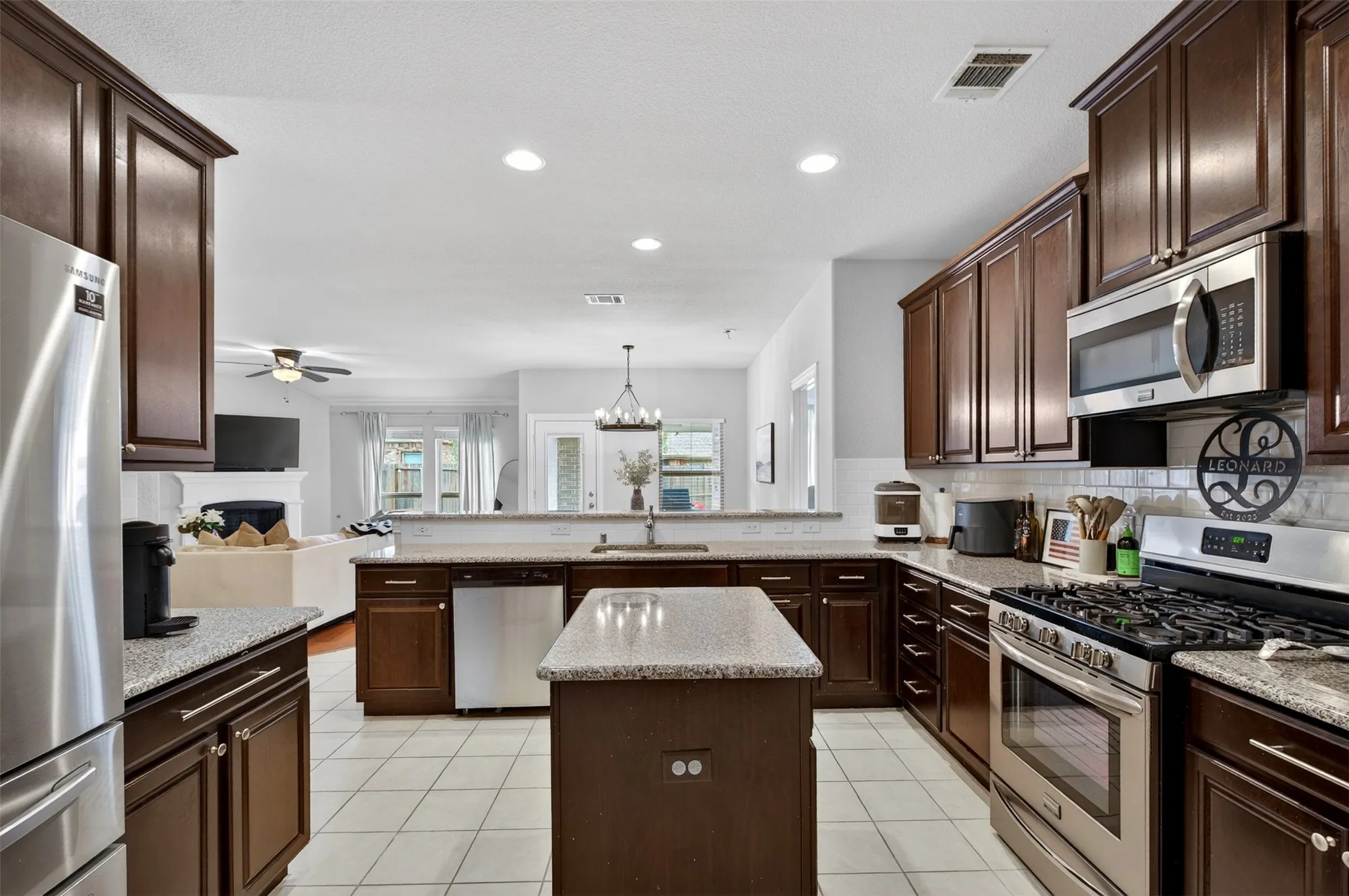 Single Family Residence For Sale in Denton County , 3704 Wrexham Street, Frisco, Texas 75036, 3 Bedrooms, 2 Bathrooms, 2 Garage spaces, 1,862 Sqft, built in 2015, Price $409,000, mls#21294573, Real Estate Agent in Frisco, Homes For Sale in Denton county, Homes For Sale in Frisco, Realtor in Frisco Texas, Real Estate Brokerage Independent Realty Texas, Luminita Cordes Realtor
