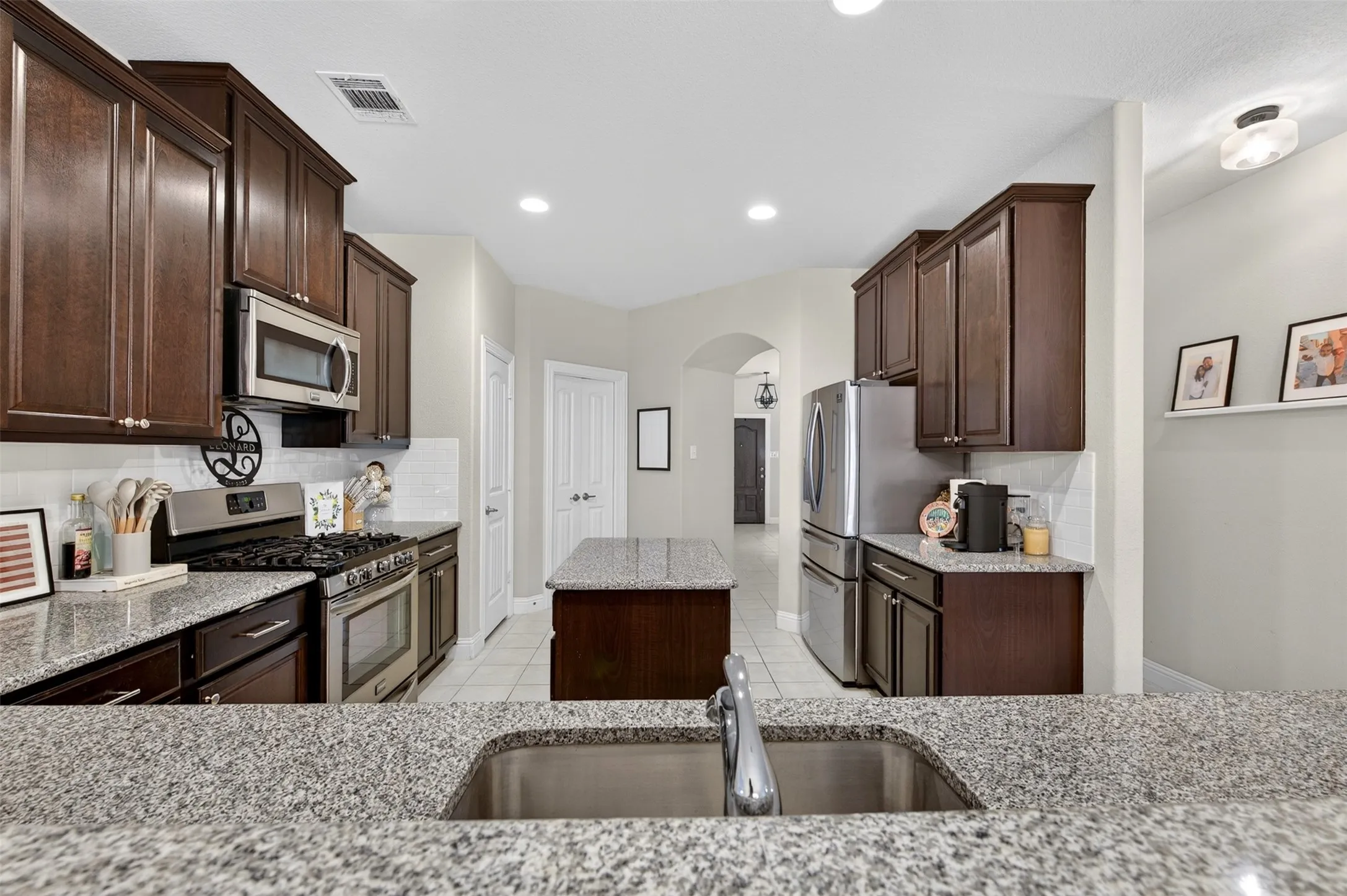 Single Family Residence For Sale in Denton County , 3704 Wrexham Street, Frisco, Texas 75036, 3 Bedrooms, 2 Bathrooms, 2 Garage spaces, 1,862 Sqft, built in 2015, Price $409,000, mls#21294573, Real Estate Agent in Frisco, Homes For Sale in Denton county, Homes For Sale in Frisco, Realtor in Frisco Texas, Real Estate Brokerage Independent Realty Texas, Luminita Cordes Realtor