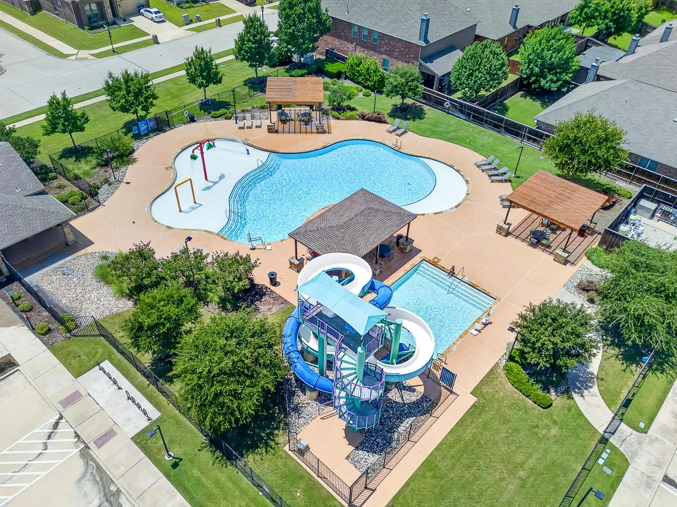 Single Family Residence For Sale in Denton County , 3704 Wrexham Street, Frisco, Texas 75036, 3 Bedrooms, 2 Bathrooms, 2 Garage spaces, 1,862 Sqft, built in 2015, Price $409,000, mls#21294573, Real Estate Agent in Frisco, Homes For Sale in Denton county, Homes For Sale in Frisco, Realtor in Frisco Texas, Real Estate Brokerage Independent Realty Texas, Luminita Cordes Realtor