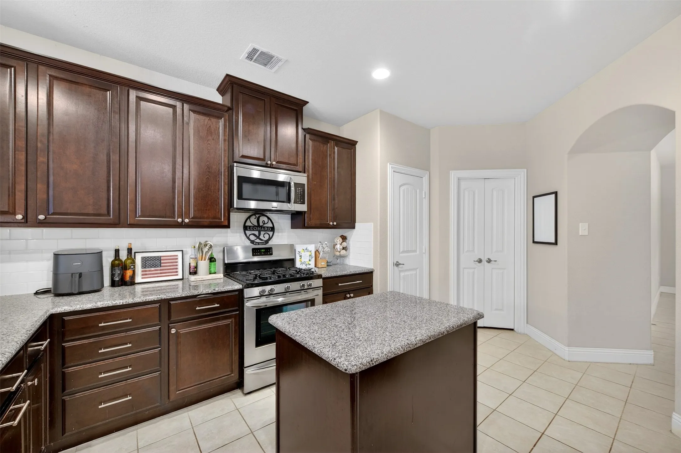 Single Family Residence For Sale in Denton County , 3704 Wrexham Street, Frisco, Texas 75036, 3 Bedrooms, 2 Bathrooms, 2 Garage spaces, 1,862 Sqft, built in 2015, Price $409,000, mls#21294573, Real Estate Agent in Frisco, Homes For Sale in Denton county, Homes For Sale in Frisco, Realtor in Frisco Texas, Real Estate Brokerage Independent Realty Texas, Luminita Cordes Realtor