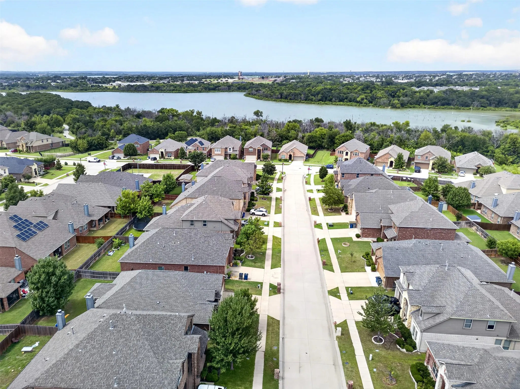 Single Family Residence For Sale in Denton County , 3704 Wrexham Street, Frisco, Texas 75036, 3 Bedrooms, 2 Bathrooms, 2 Garage spaces, 1,862 Sqft, built in 2015, Price $409,000, mls#21294573, Real Estate Agent in Frisco, Homes For Sale in Denton county, Homes For Sale in Frisco, Realtor in Frisco Texas, Real Estate Brokerage Independent Realty Texas, Luminita Cordes Realtor