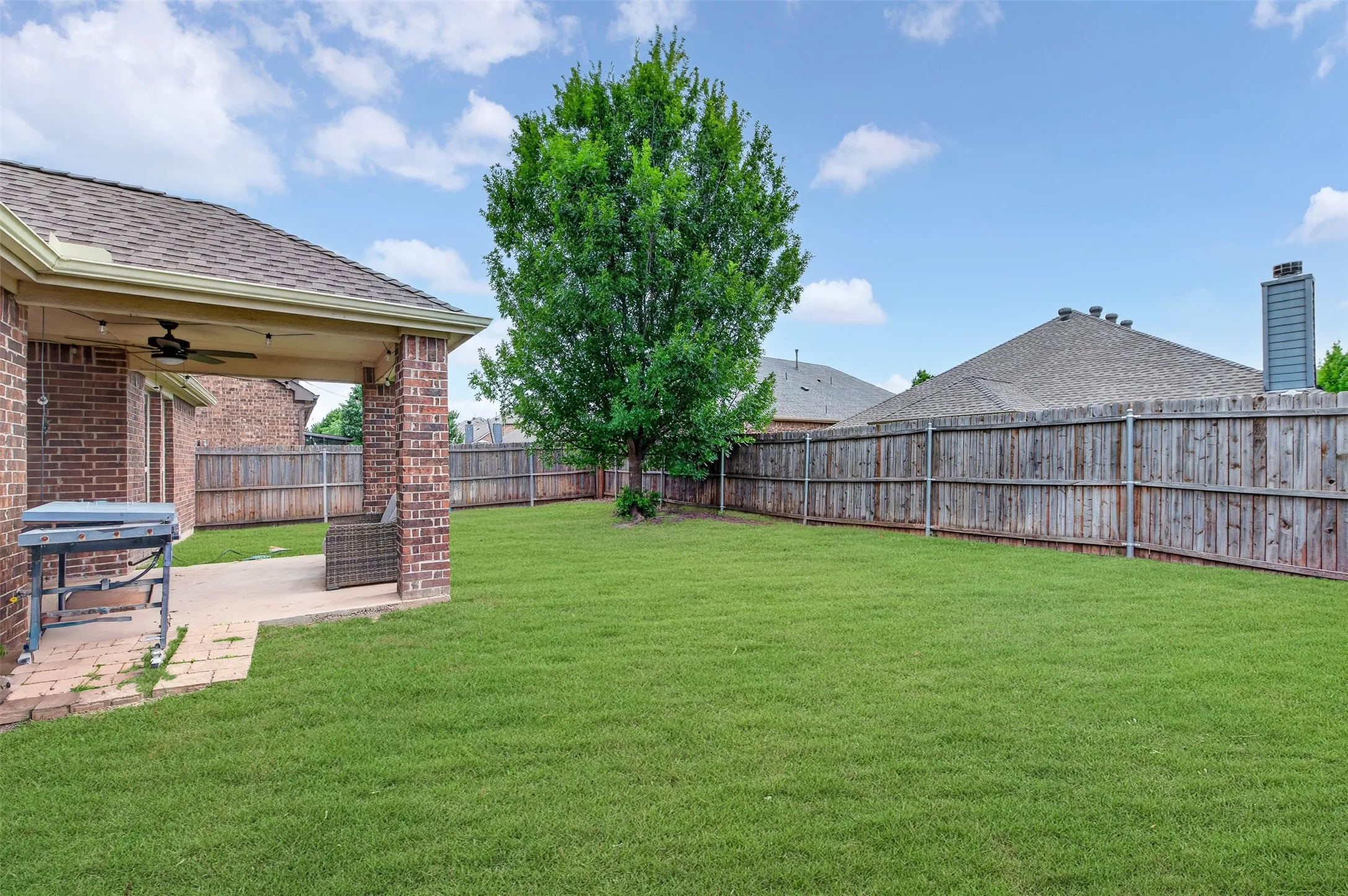 Single Family Residence For Sale in Denton County , 3704 Wrexham Street, Frisco, Texas 75036, 3 Bedrooms, 2 Bathrooms, 2 Garage spaces, 1,862 Sqft, built in 2015, Price $409,000, mls#21294573, Real Estate Agent in Frisco, Homes For Sale in Denton county, Homes For Sale in Frisco, Realtor in Frisco Texas, Real Estate Brokerage Independent Realty Texas, Luminita Cordes Realtor