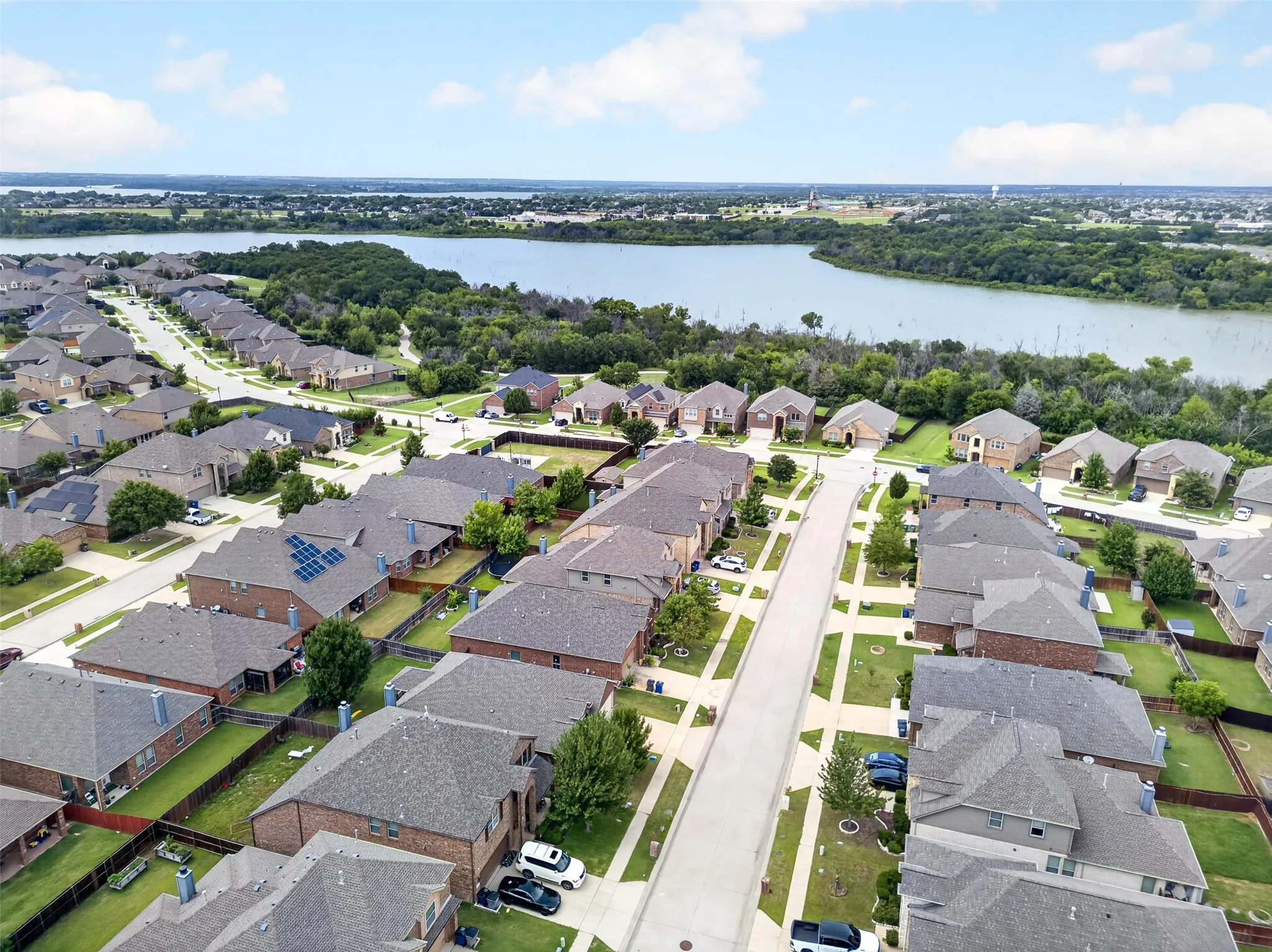 Single Family Residence For Sale in Denton County , 3704 Wrexham Street, Frisco, Texas 75036, 3 Bedrooms, 2 Bathrooms, 2 Garage spaces, 1,862 Sqft, built in 2015, Price $409,000, mls#21294573, Real Estate Agent in Frisco, Homes For Sale in Denton county, Homes For Sale in Frisco, Realtor in Frisco Texas, Real Estate Brokerage Independent Realty Texas, Luminita Cordes Realtor