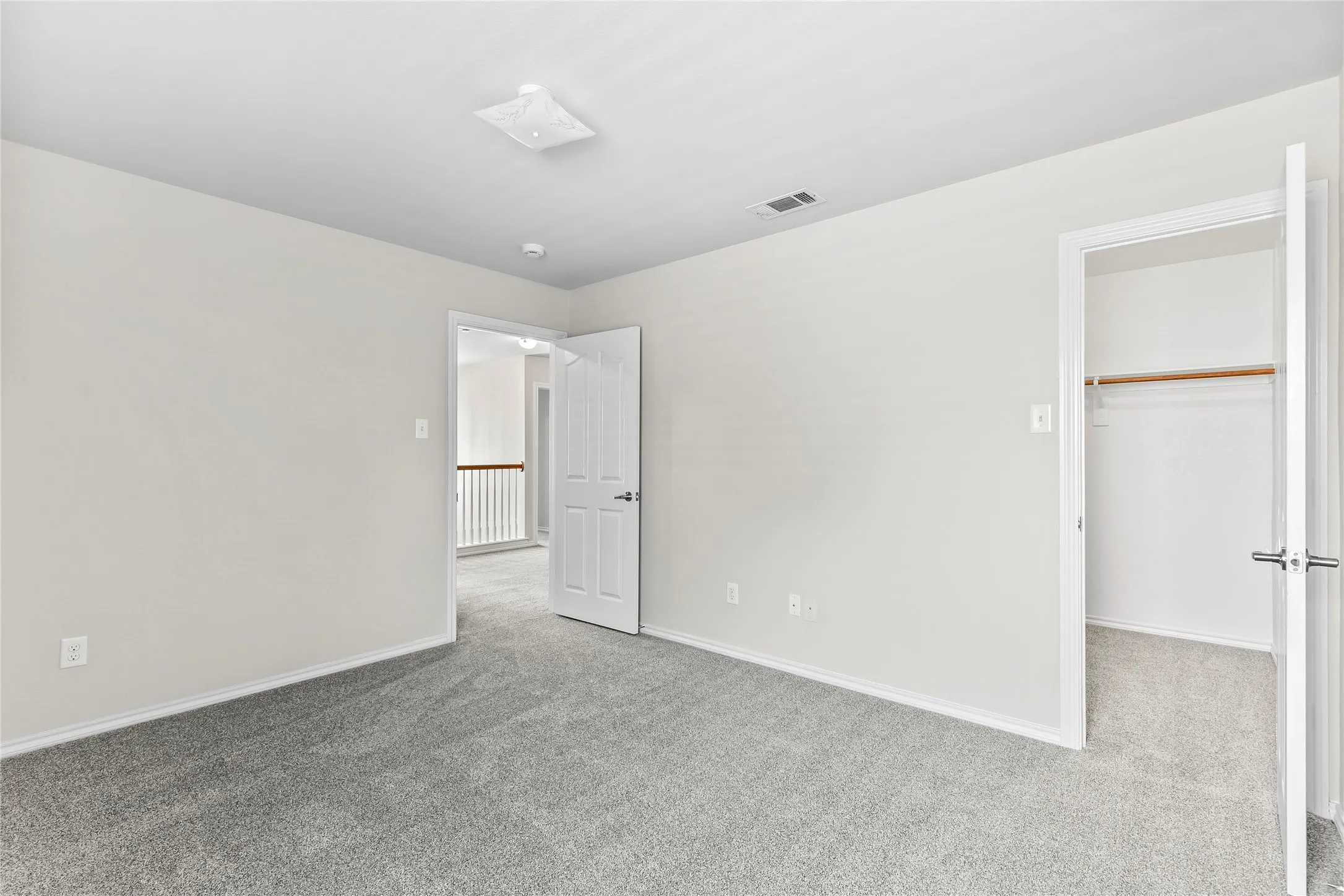 Single Family Residence For Rent in Tarrant County , 3904 Grantsville Drive, Fort Worth, Texas 76244, 4 Bedroom, 3 Bathroom, 2 Garage spaces, 2,446 Sqft, built in 2004, mls#21294595, Real Estate Agent in Fort Worth, Homes For Rent in Tarrant county, Homes For Rent in Fort Worth, Realtor in Fort Worth Texas, Real Estate Brokerage Independent Realty Texas, Luminita Cordes Realtor
