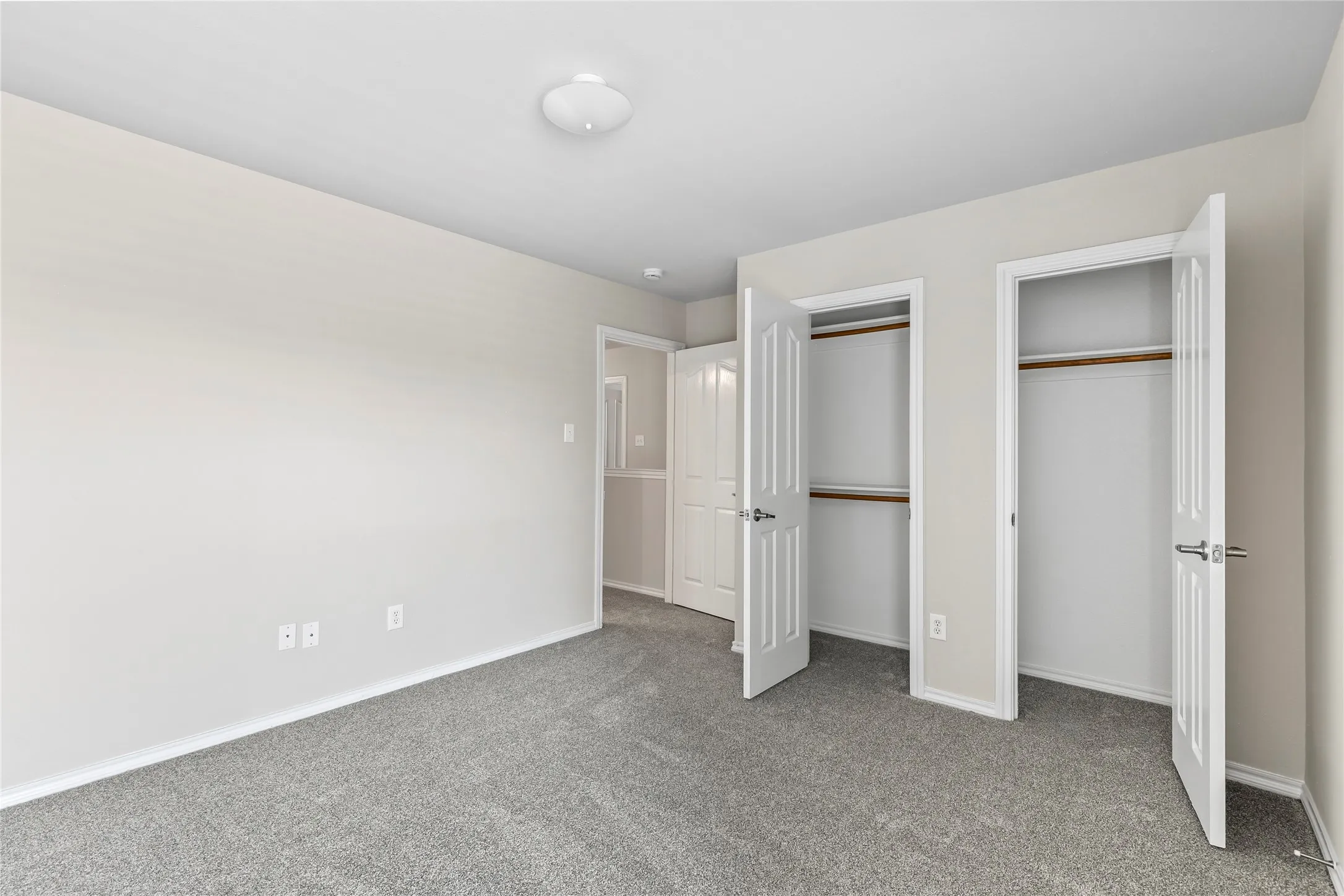 Single Family Residence For Rent in Tarrant County , 3904 Grantsville Drive, Fort Worth, Texas 76244, 4 Bedroom, 3 Bathroom, 2 Garage spaces, 2,446 Sqft, built in 2004, mls#21294595, Real Estate Agent in Fort Worth, Homes For Rent in Tarrant county, Homes For Rent in Fort Worth, Realtor in Fort Worth Texas, Real Estate Brokerage Independent Realty Texas, Luminita Cordes Realtor