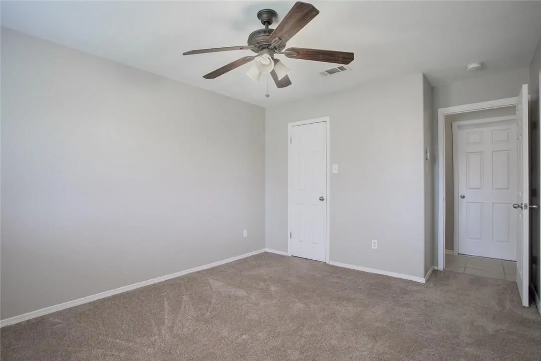 Single Family Residence For Rent in Tarrant County , 6409 Patino Court, Watauga, Texas 76148, 3 Bedroom, 1 Bathroom, 2 Garage spaces, 1,001 Sqft, built in 1982, mls#21294607, Real Estate Agent in Watauga, Homes For Rent in Tarrant county, Homes For Rent in Watauga, Realtor in Watauga Texas, Real Estate Brokerage Independent Realty Texas, Luminita Cordes Realtor