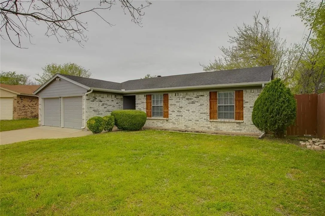 Single Family Residence For Rent in Tarrant County , 6409 Patino Court, Watauga, Texas 76148, 3 Bedroom, 1 Bathroom, 2 Garage spaces, 1,001 Sqft, built in 1982, mls#21294607, Real Estate Agent in Watauga, Homes For Rent in Tarrant county, Homes For Rent in Watauga, Realtor in Watauga Texas, Real Estate Brokerage Independent Realty Texas, Luminita Cordes Realtor