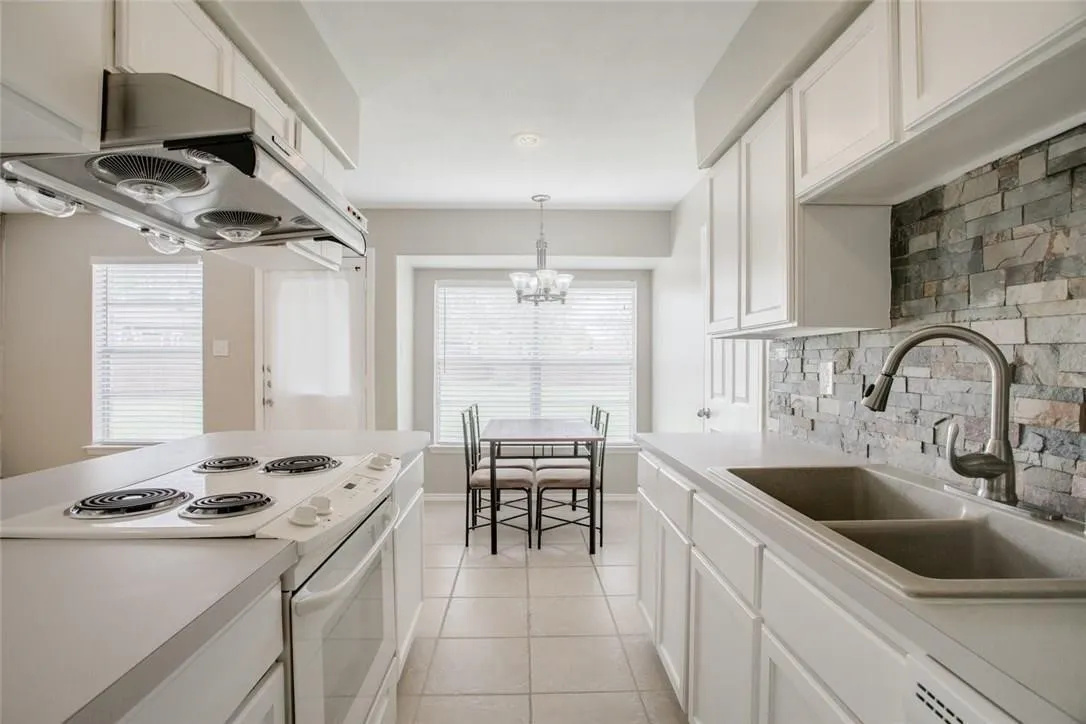 Single Family Residence For Rent in Tarrant County , 6409 Patino Court, Watauga, Texas 76148, 3 Bedroom, 1 Bathroom, 2 Garage spaces, 1,001 Sqft, built in 1982, mls#21294607, Real Estate Agent in Watauga, Homes For Rent in Tarrant county, Homes For Rent in Watauga, Realtor in Watauga Texas, Real Estate Brokerage Independent Realty Texas, Luminita Cordes Realtor