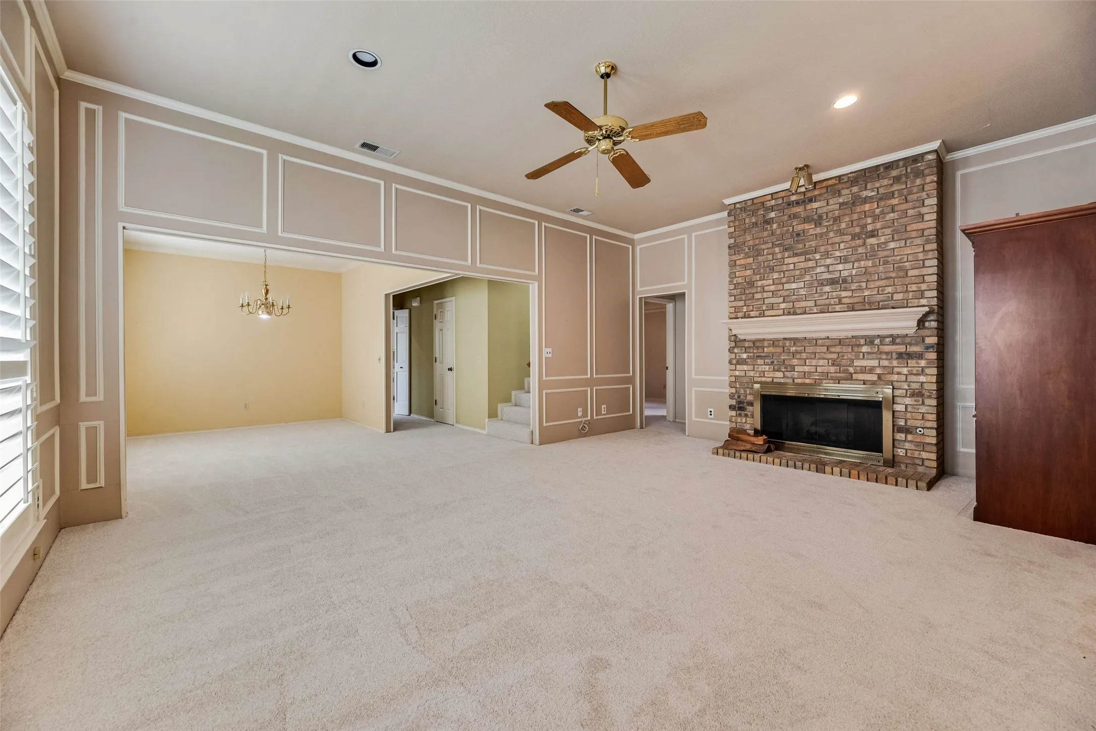 Single Family Residence For Sale in Collin County , 2314 Club Oaks Court, Mc Kinney, Texas 75072, 3 Bedroom, 3 Bathroom, 2 Garage spaces, 1,924 Sqft, built in 1984, mls#21294622, Real Estate Agent in Mc Kinney, Homes For Sale in Collin county, Homes For Sale in Mc Kinney, Realtor in Mc Kinney Texas, Real Estate Brokerage Independent Realty Texas, Luminita Cordes Realtor
