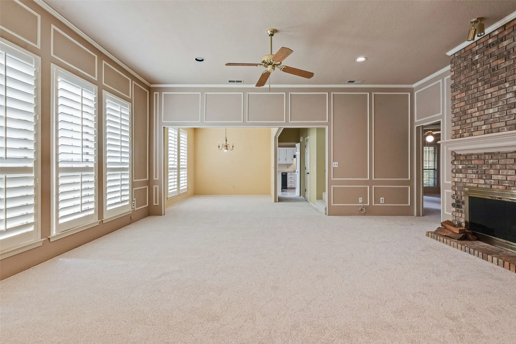 Single Family Residence For Sale in Collin County , 2314 Club Oaks Court, Mc Kinney, Texas 75072, 3 Bedroom, 3 Bathroom, 2 Garage spaces, 1,924 Sqft, built in 1984, mls#21294622, Real Estate Agent in Mc Kinney, Homes For Sale in Collin county, Homes For Sale in Mc Kinney, Realtor in Mc Kinney Texas, Real Estate Brokerage Independent Realty Texas, Luminita Cordes Realtor