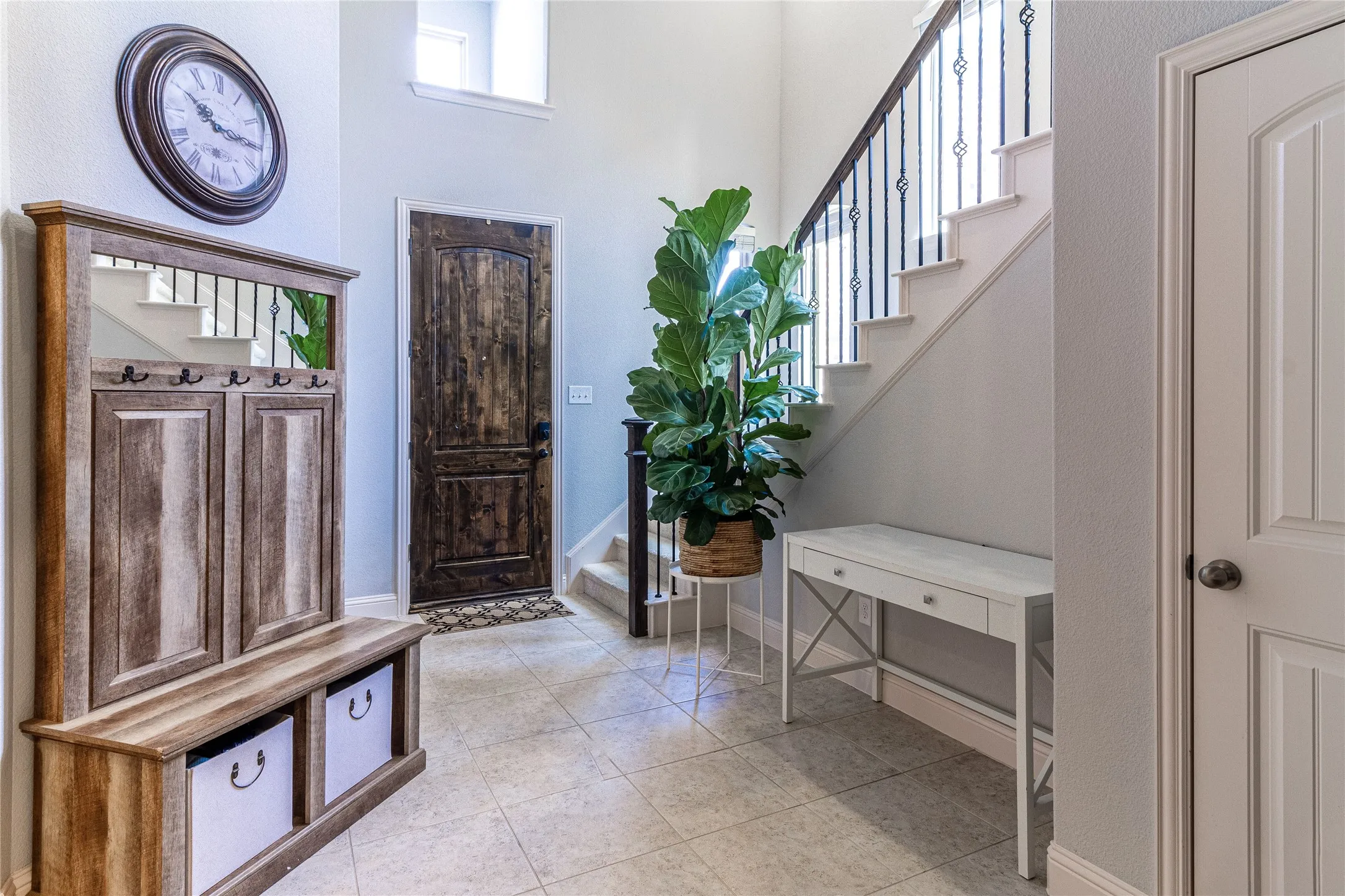 Single Family Residence For Rent in Denton County , 600 Wiltshire Boulevard, Lewisville, Texas 75056, 4 Bedroom, 3 Bathroom, 3 Garage spaces, 2,766 Sqft, built in 2016, mls#21294633, Real Estate Agent in Lewisville, Homes For Rent in Denton county, Homes For Rent in Lewisville, Realtor in Lewisville Texas, Real Estate Brokerage Independent Realty Texas, Luminita Cordes Realtor