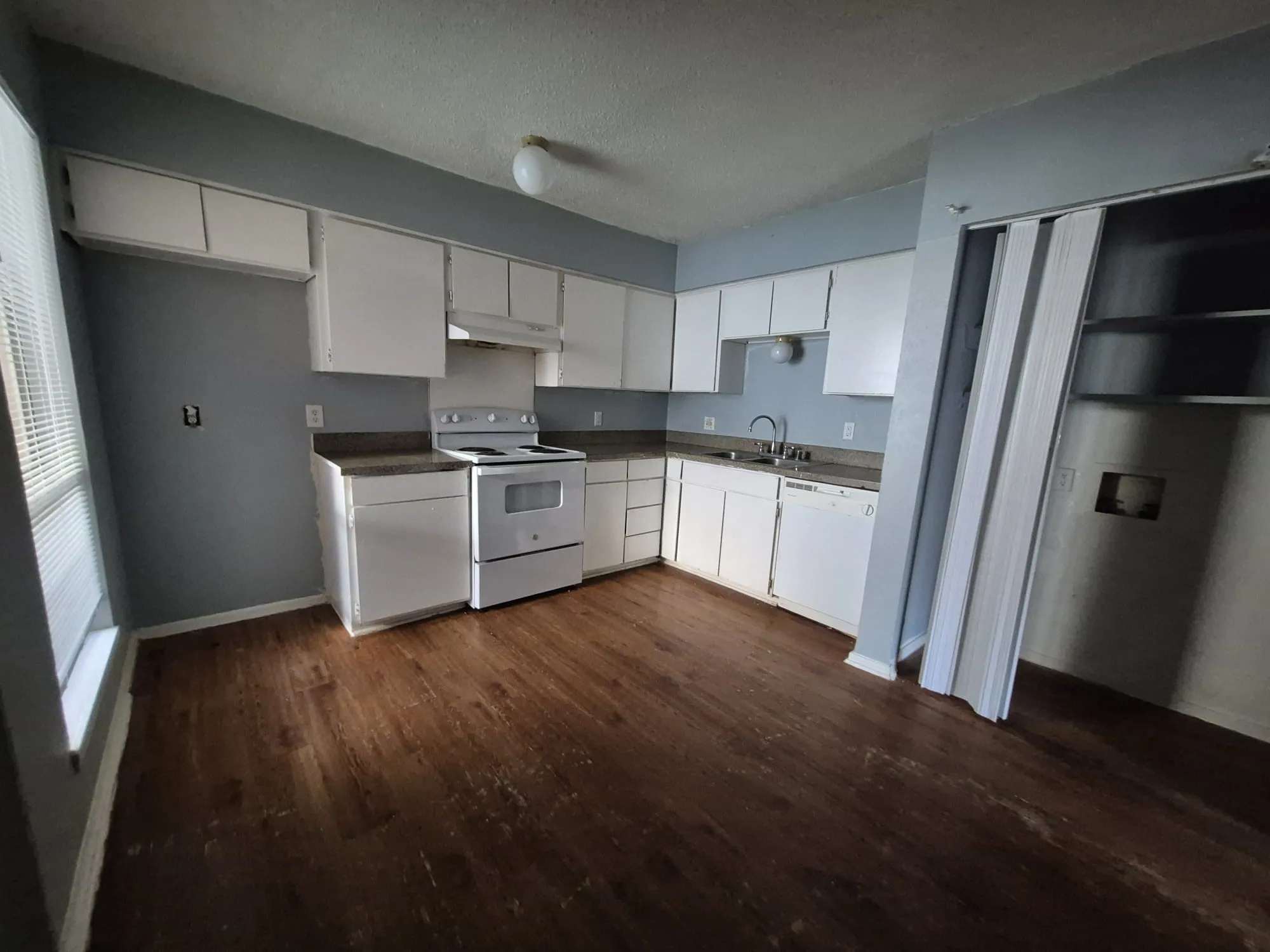 Condominium For Rent in Dallas County , 2315 Trellis Place, Richardson, Texas 75081, 3 Bedroom, 3 Bathroom, Garage spaces, 1,314 Sqft, built in 1973, mls#21290055, Real Estate Agent in Richardson, Homes For Rent in Dallas county, Homes For Rent in Richardson, Realtor in Richardson Texas, Real Estate Brokerage Independent Realty Texas, Luminita Cordes Realtor