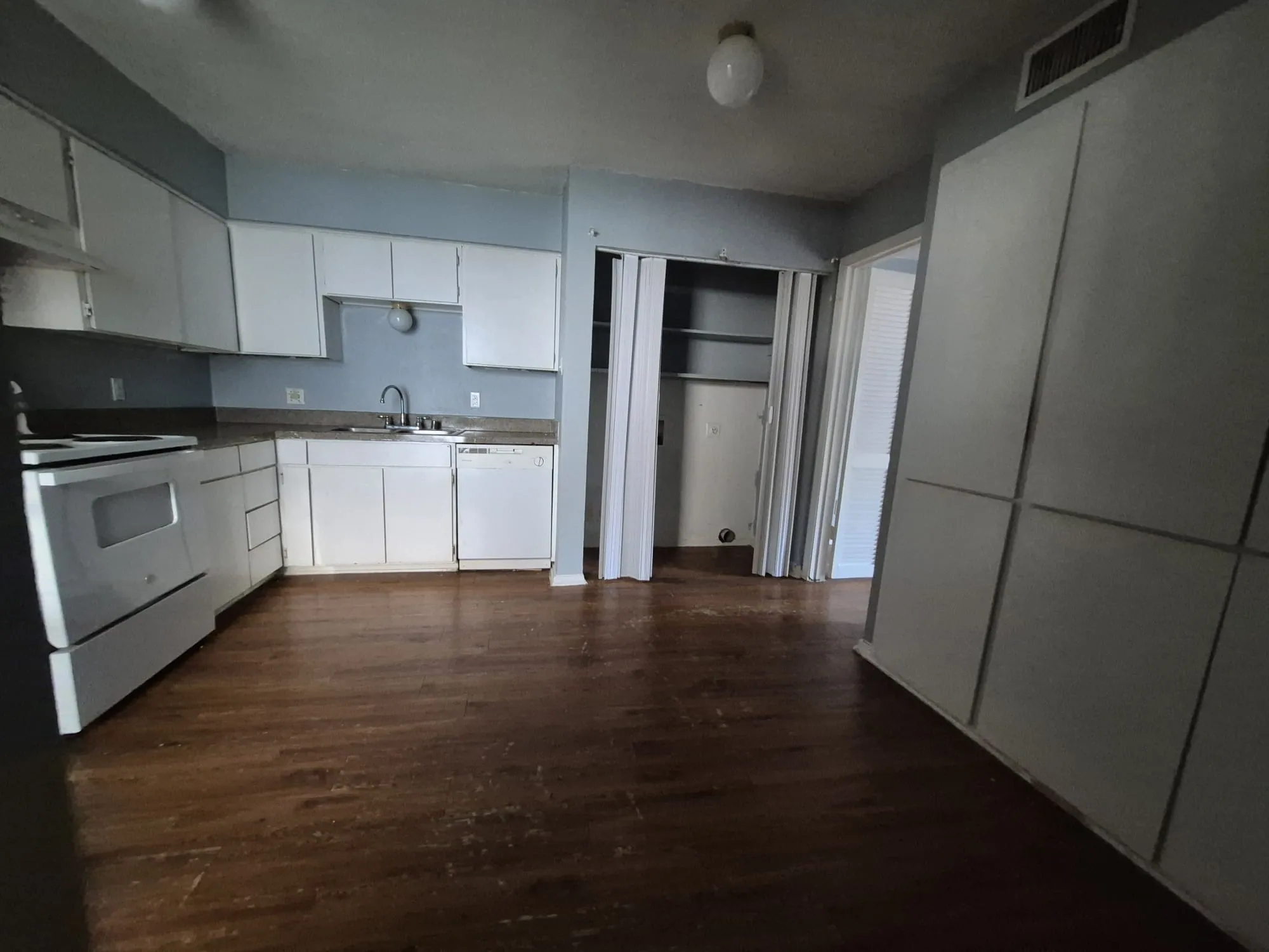 Condominium For Rent in Dallas County , 2315 Trellis Place, Richardson, Texas 75081, 3 Bedroom, 3 Bathroom, Garage spaces, 1,314 Sqft, built in 1973, mls#21290055, Real Estate Agent in Richardson, Homes For Rent in Dallas county, Homes For Rent in Richardson, Realtor in Richardson Texas, Real Estate Brokerage Independent Realty Texas, Luminita Cordes Realtor