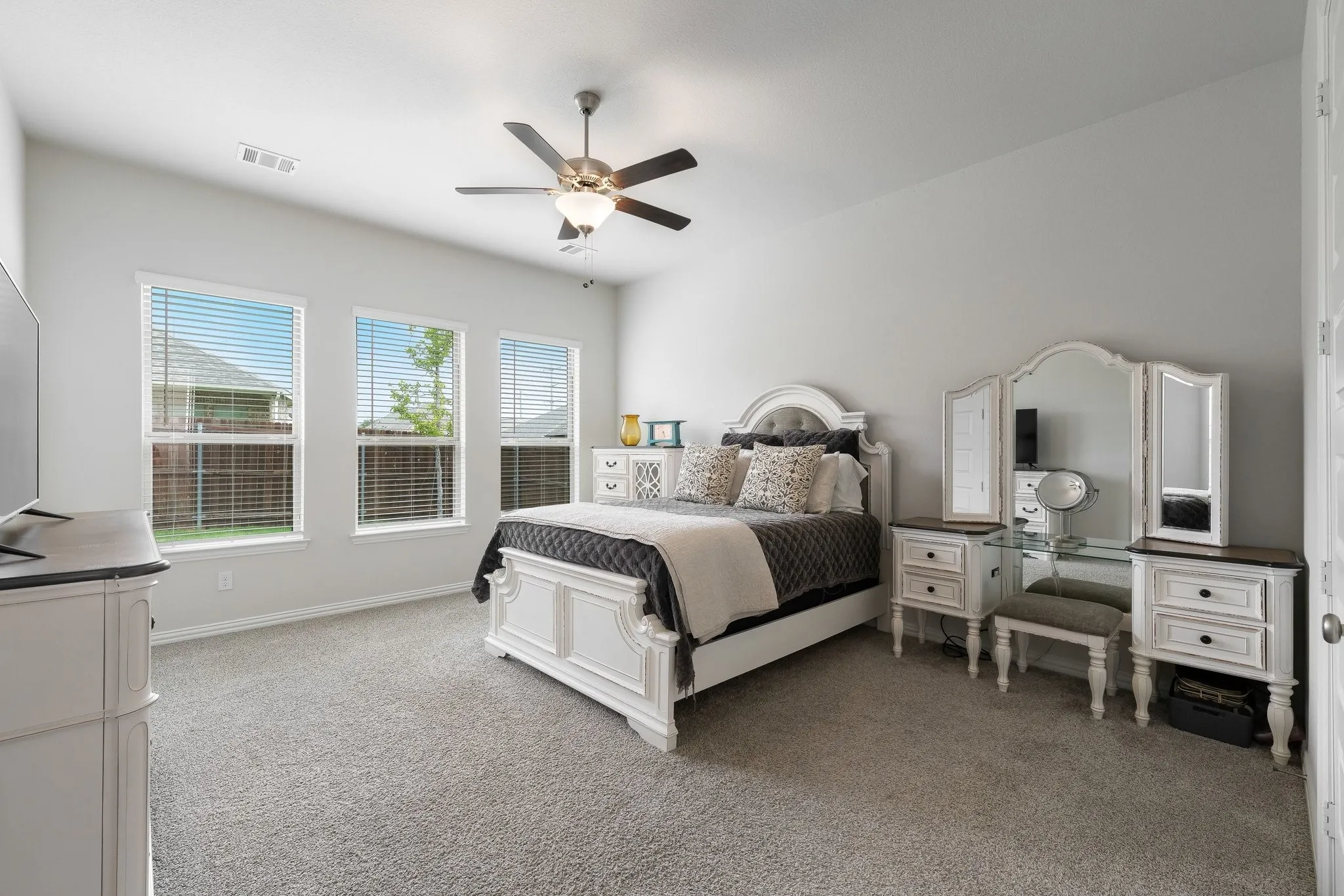 Single Family Residence For Sale in Rockwall County , 3131 Elmwood Street, Fate, Texas 75087, 5 Bedroom, 3 Bathroom, 2 Garage spaces, 2,497 Sqft, built in 2024, mls#21294531, Real Estate Agent in Fate, Homes For Sale in Rockwall county, Homes For Sale in Fate, Realtor in Fate Texas, Real Estate Brokerage Independent Realty Texas, Luminita Cordes Realtor