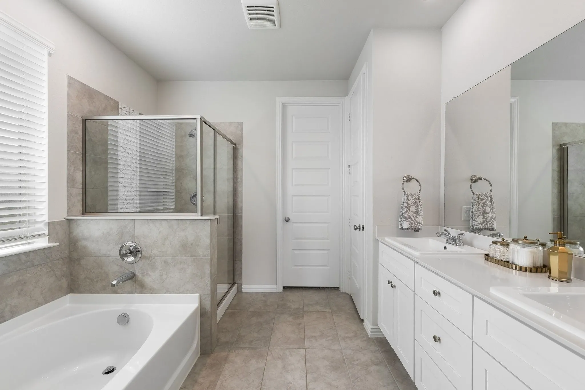 Single Family Residence For Sale in Rockwall County , 3131 Elmwood Street, Fate, Texas 75087, 5 Bedroom, 3 Bathroom, 2 Garage spaces, 2,497 Sqft, built in 2024, mls#21294531, Real Estate Agent in Fate, Homes For Sale in Rockwall county, Homes For Sale in Fate, Realtor in Fate Texas, Real Estate Brokerage Independent Realty Texas, Luminita Cordes Realtor