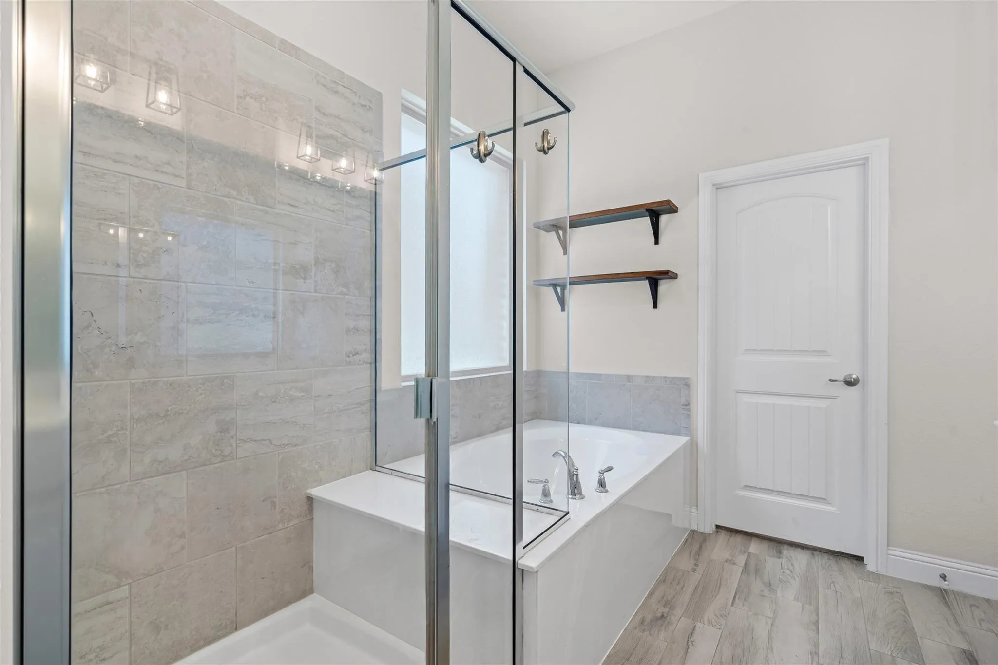 Single Family Residence For Sale in Parker County , 132 Peace Place, Aledo, Texas 76008, 4 Bedroom, 4 Bathroom, 2 Garage spaces, 2,853 Sqft, built in 2018, mls#21294645, Real Estate Agent in Aledo, Homes For Sale in Parker county, Homes For Sale in Aledo, Realtor in Aledo Texas, Real Estate Brokerage Independent Realty Texas, Luminita Cordes Realtor