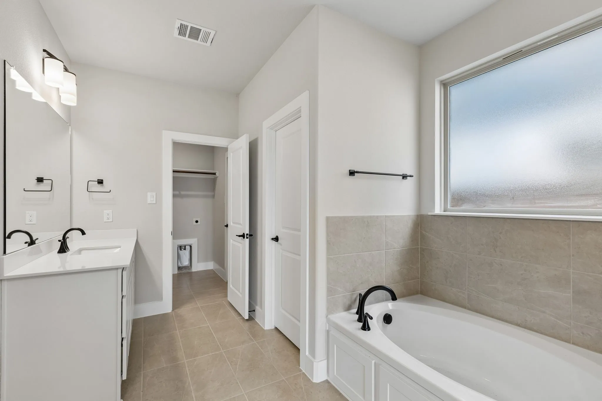 Single Family Residence For Sale in Ellis County , 2259 Railhead Trail, Waxahachie, Texas 75165, 4 Bedroom, 4 Bathroom, 2 Garage spaces, 2,779 Sqft, built in 2026, mls#21294672, Real Estate Agent in Waxahachie, Homes For Sale in Ellis county, Homes For Sale in Waxahachie, Realtor in Waxahachie Texas, Real Estate Brokerage Independent Realty Texas, Luminita Cordes Realtor