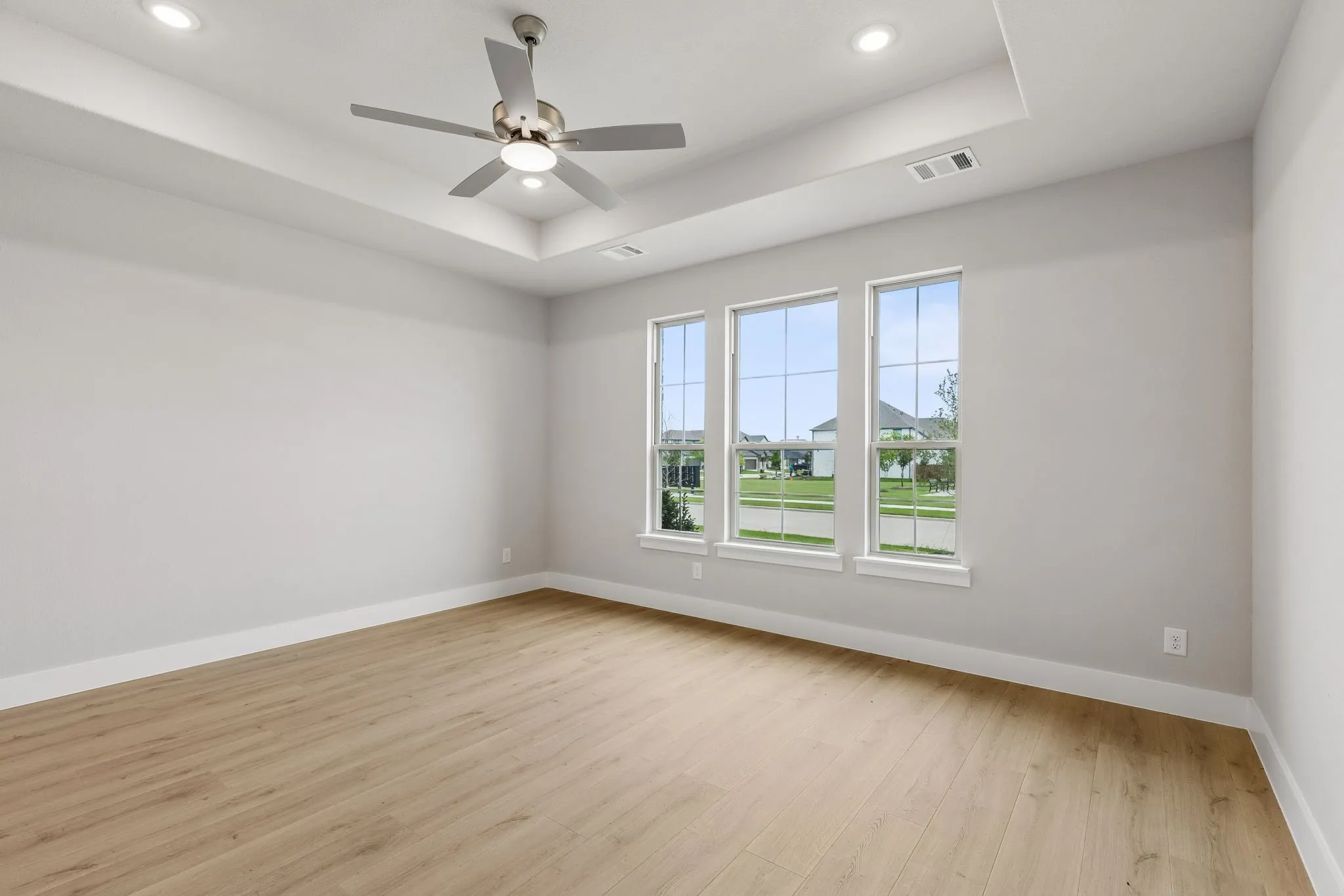 Single Family Residence For Sale in Ellis County , 2259 Railhead Trail, Waxahachie, Texas 75165, 4 Bedroom, 4 Bathroom, 2 Garage spaces, 2,779 Sqft, built in 2026, mls#21294672, Real Estate Agent in Waxahachie, Homes For Sale in Ellis county, Homes For Sale in Waxahachie, Realtor in Waxahachie Texas, Real Estate Brokerage Independent Realty Texas, Luminita Cordes Realtor