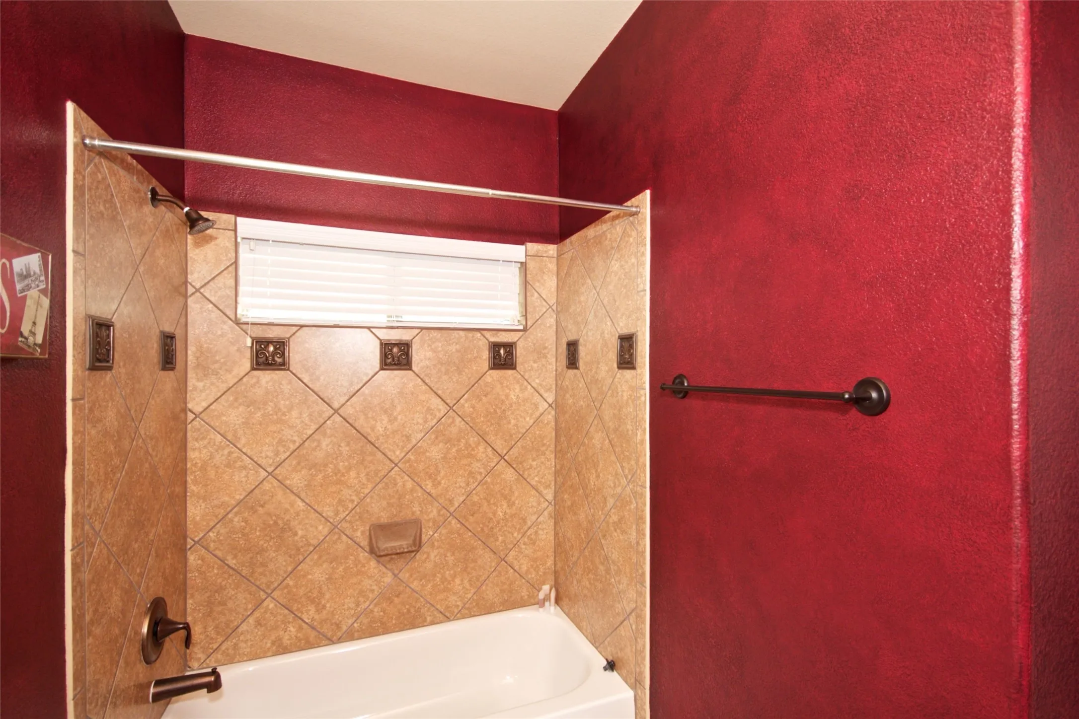 Townhouse For Rent in Collin County , 8709 Trolley Trail, Mc Kinney, Texas 75070, 3 Bedroom, 3 Bathroom, 2 Garage spaces, 2,219 Sqft, built in 2006, mls#21294677, Real Estate Agent in Mc Kinney, Homes For Rent in Collin county, Homes For Rent in Mc Kinney, Realtor in Mc Kinney Texas, Real Estate Brokerage Independent Realty Texas, Luminita Cordes Realtor
