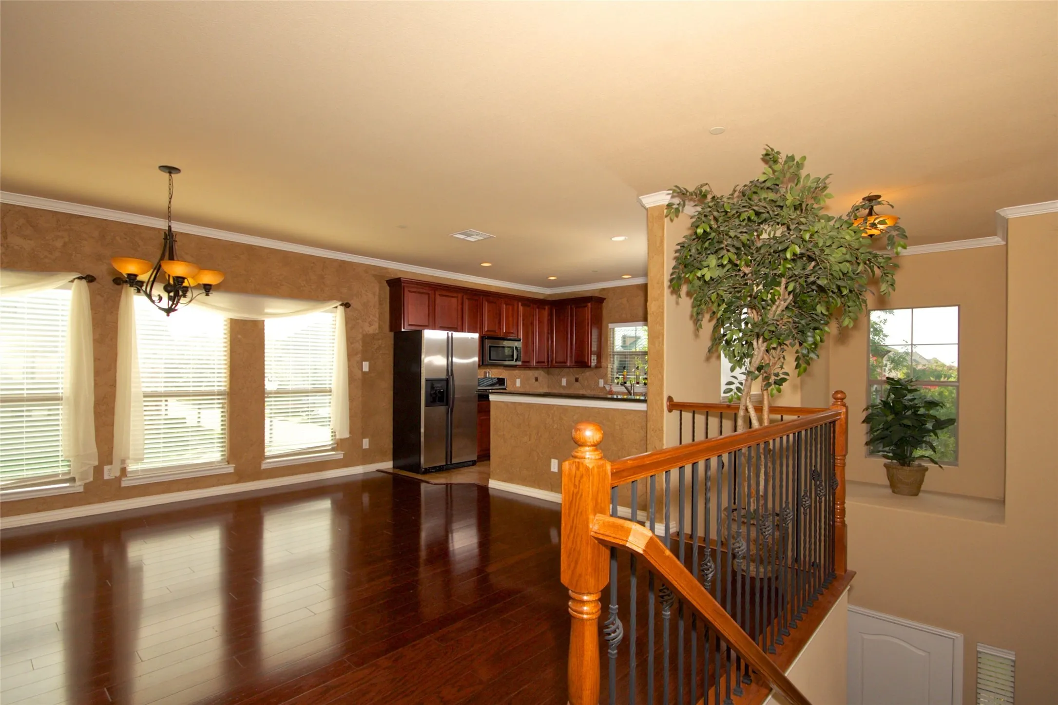 Townhouse For Rent in Collin County , 8709 Trolley Trail, Mc Kinney, Texas 75070, 3 Bedroom, 3 Bathroom, 2 Garage spaces, 2,219 Sqft, built in 2006, mls#21294677, Real Estate Agent in Mc Kinney, Homes For Rent in Collin county, Homes For Rent in Mc Kinney, Realtor in Mc Kinney Texas, Real Estate Brokerage Independent Realty Texas, Luminita Cordes Realtor