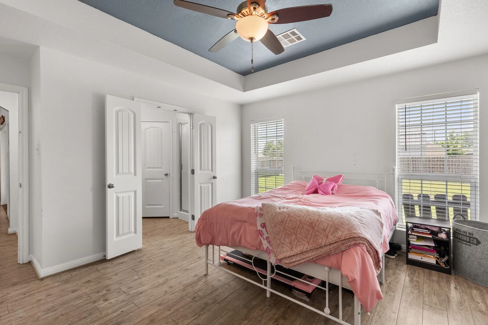 Single Family Residence For Sale in Mc Lennan County , 300 N Bermuda Street, Lacy Lakeview, Texas 76705, 3 Bedrooms, 2 Bathrooms, 2 Garage spaces, 1,494 Sqft, built in 2018, Price $255,000, mls#21292670, Real Estate Agent in Lacy Lakeview, Homes For Sale in Mc Lennan county, Homes For Sale in Lacy Lakeview, Realtor in Lacy Lakeview Texas, Real Estate Brokerage Independent Realty Texas, Luminita Cordes Realtor