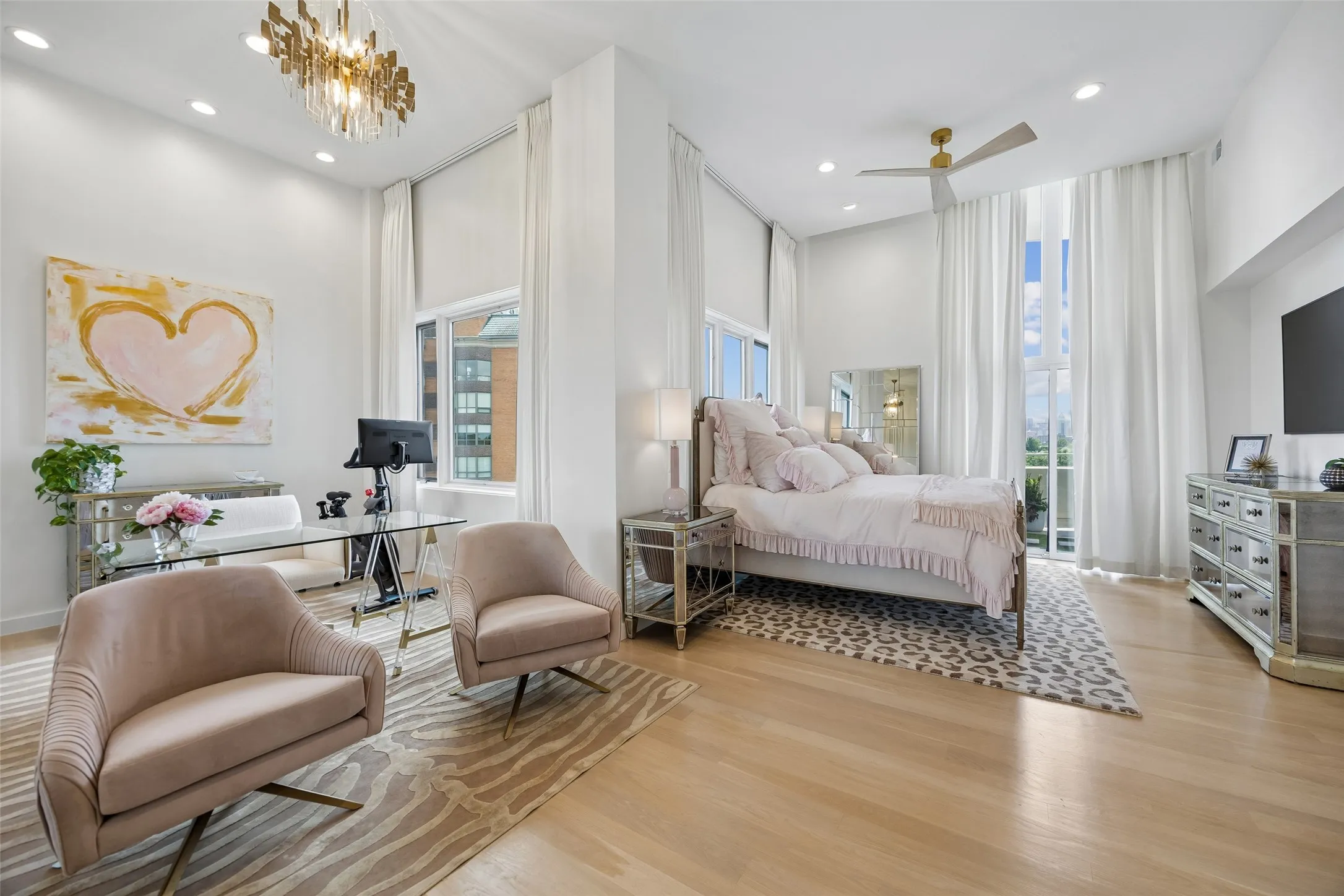 Condominium For Sale in Dallas County , 4500 Roland Avenue 701, Highland Park, Texas 75219, 2 Bedroom, 4 Bathroom, 2 Garage spaces, 2,855 Sqft, built in 1982, mls#21293143, Real Estate Agent in Highland Park, Homes For Sale in Dallas county, Homes For Sale in Highland Park, Realtor in Highland Park Texas, Real Estate Brokerage Independent Realty Texas, Luminita Cordes Realtor