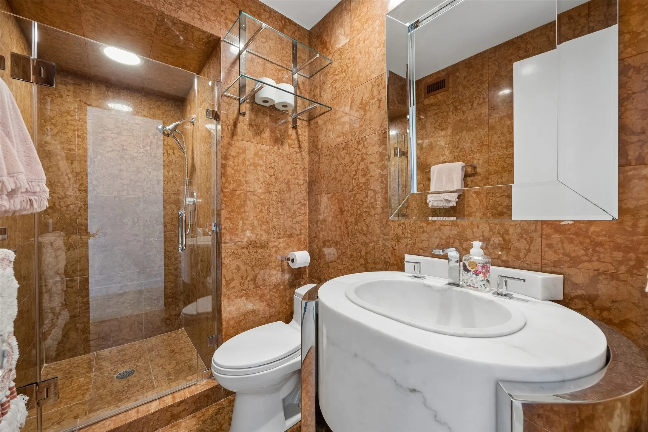 Condominium For Sale in Dallas County , 4500 Roland Avenue 701, Highland Park, Texas 75219, 2 Bedroom, 4 Bathroom, 2 Garage spaces, 2,855 Sqft, built in 1982, mls#21293143, Real Estate Agent in Highland Park, Homes For Sale in Dallas county, Homes For Sale in Highland Park, Realtor in Highland Park Texas, Real Estate Brokerage Independent Realty Texas, Luminita Cordes Realtor