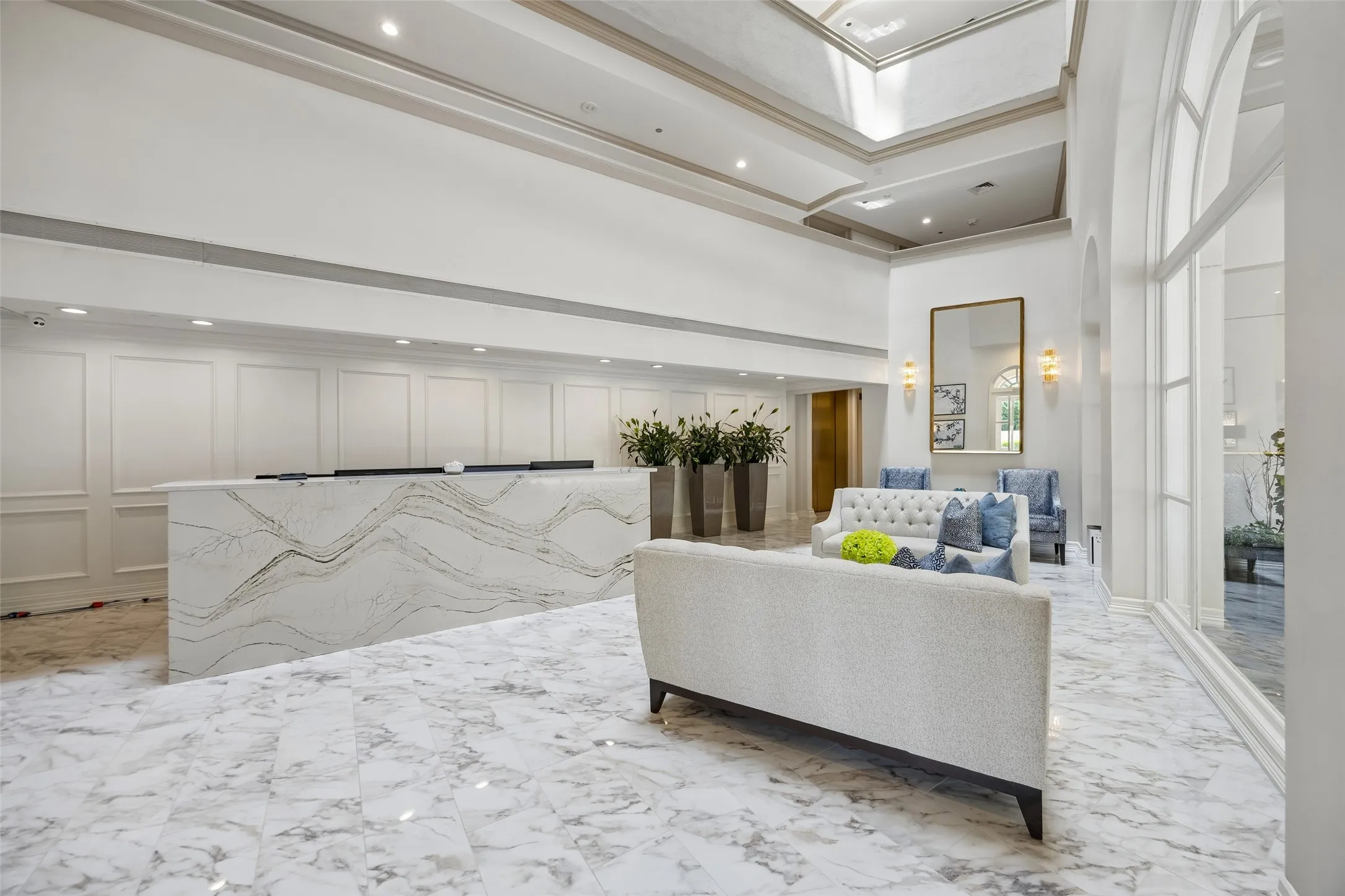 Condominium For Sale in Dallas County , 4500 Roland Avenue 701, Highland Park, Texas 75219, 2 Bedroom, 4 Bathroom, 2 Garage spaces, 2,855 Sqft, built in 1982, mls#21293143, Real Estate Agent in Highland Park, Homes For Sale in Dallas county, Homes For Sale in Highland Park, Realtor in Highland Park Texas, Real Estate Brokerage Independent Realty Texas, Luminita Cordes Realtor