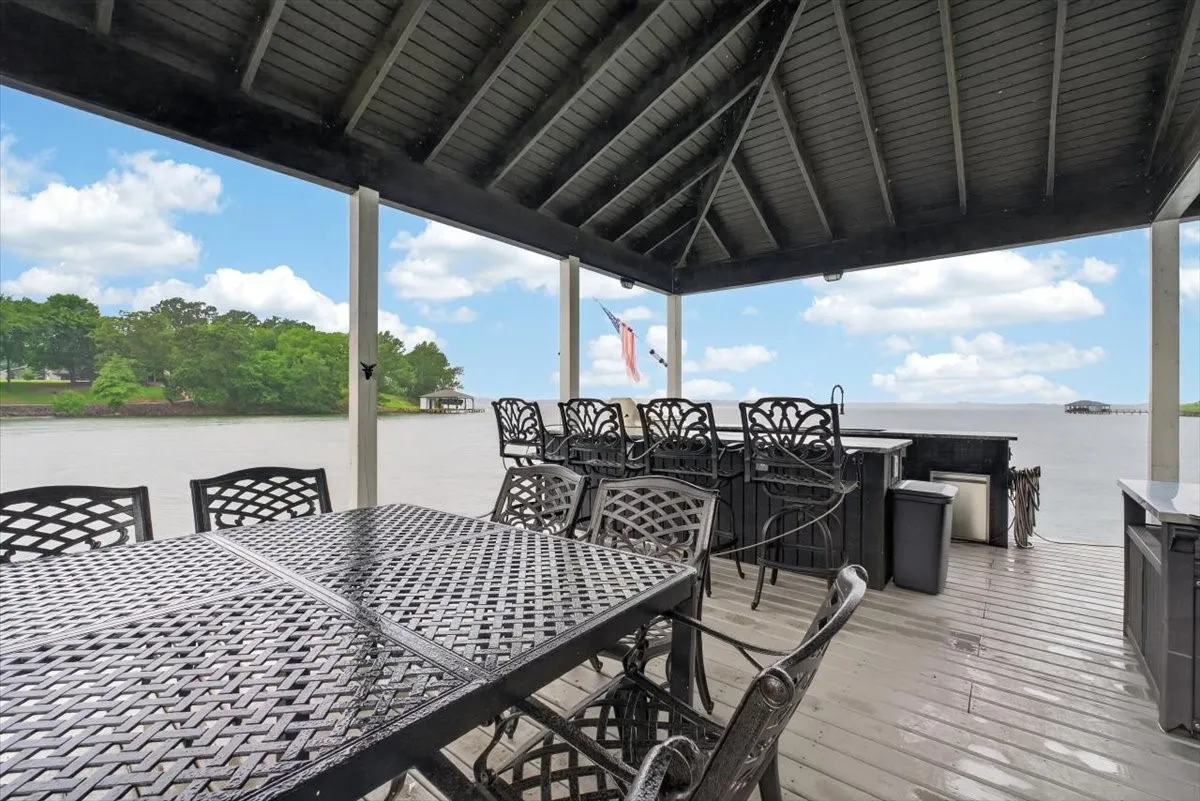 Boathouse Dining and Bar