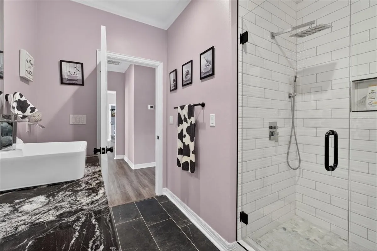 Upstairs Full Bath