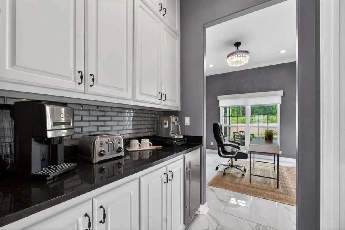 Coffee Bar with Ice Maker