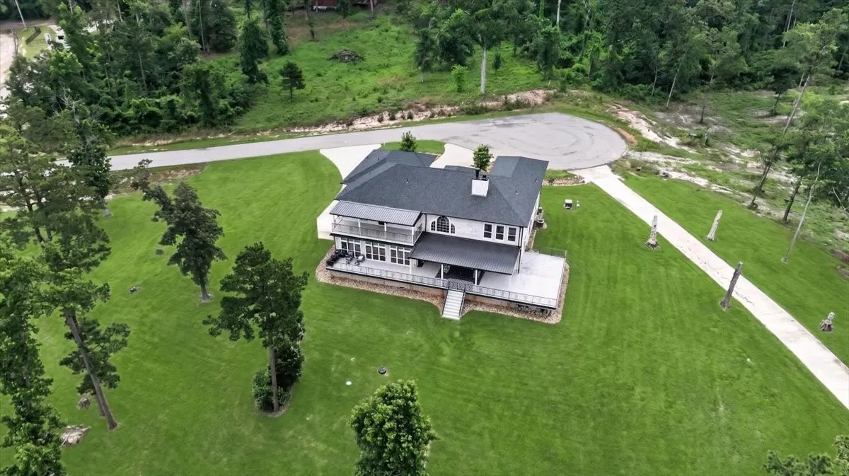 Overhead View of Property on Cul-de-Sac