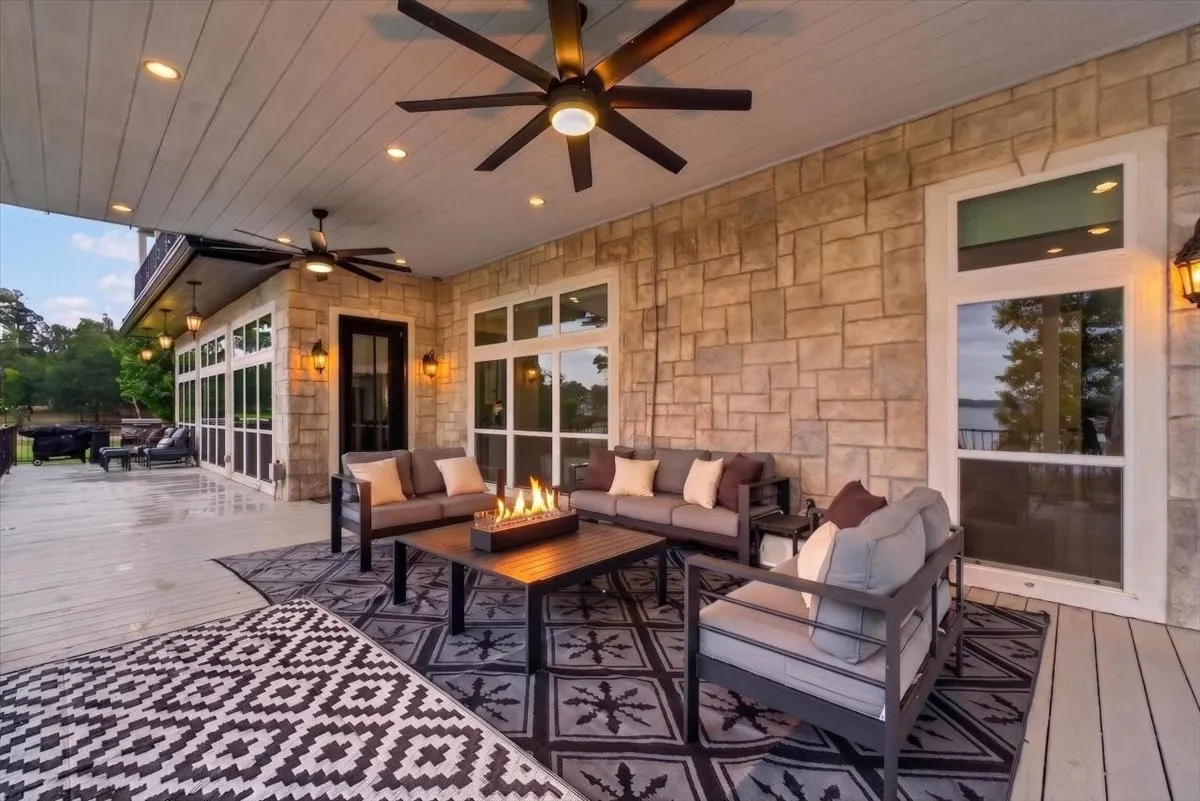 Lakeside Covered Patio