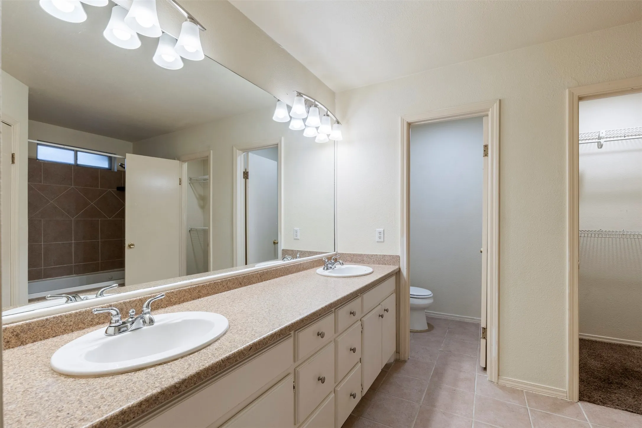 Single Family Residence For Sale in Tarrant County , 3912 Longstraw Drive, Fort Worth, Texas 76137, 3 Bedroom, 2 Bathroom, Garage spaces, 2,101 Sqft, built in 1980, mls#21294691, Real Estate Agent in Fort Worth, Homes For Sale in Tarrant county, Homes For Sale in Fort Worth, Realtor in Fort Worth Texas, Real Estate Brokerage Independent Realty Texas, Luminita Cordes Realtor