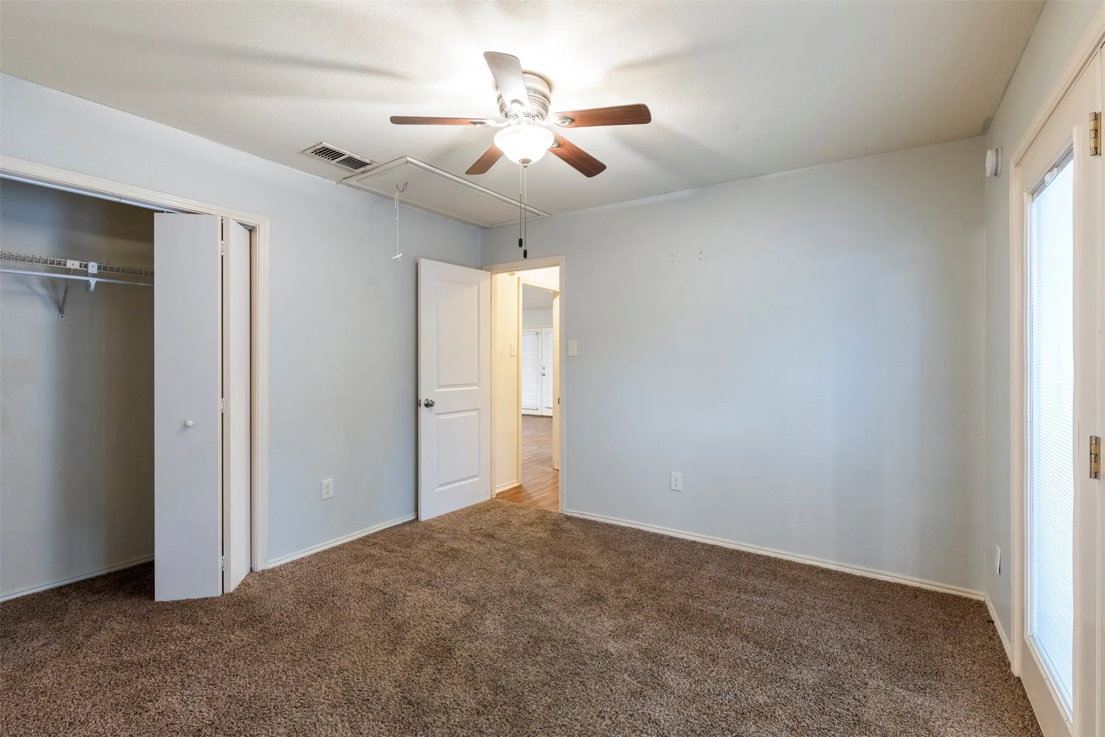 Single Family Residence For Sale in Tarrant County , 3912 Longstraw Drive, Fort Worth, Texas 76137, 3 Bedroom, 2 Bathroom, Garage spaces, 2,101 Sqft, built in 1980, mls#21294691, Real Estate Agent in Fort Worth, Homes For Sale in Tarrant county, Homes For Sale in Fort Worth, Realtor in Fort Worth Texas, Real Estate Brokerage Independent Realty Texas, Luminita Cordes Realtor