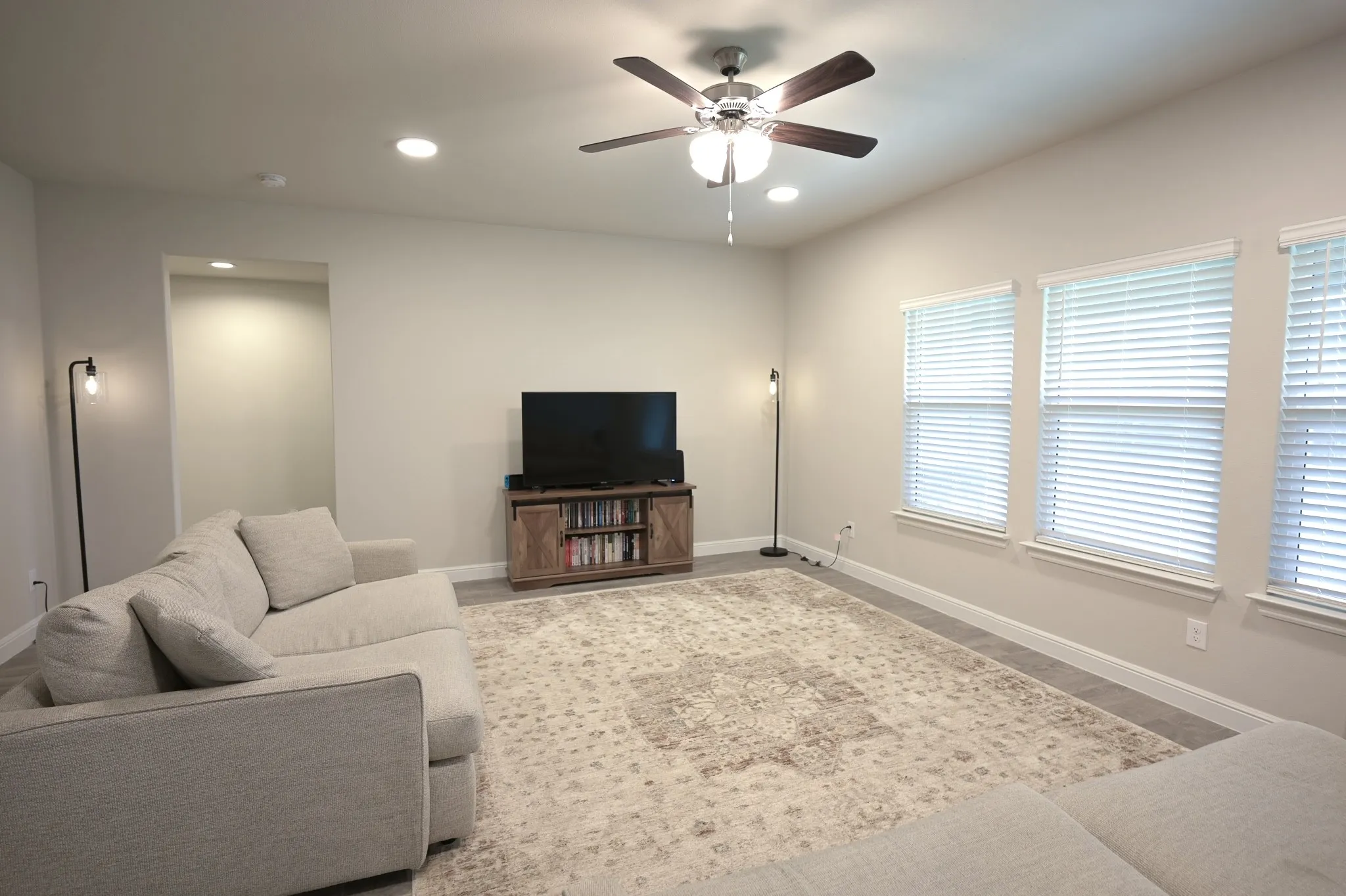 Single Family Residence For Sale in Johnson County , 725 Golden Gate Park Road, Alvarado, Texas 76009, 4 Bedroom, 2 Bathroom, 2 Garage spaces, 2,172 Sqft, built in 2023, mls#21294707, Real Estate Agent in Alvarado, Homes For Sale in Johnson county, Homes For Sale in Alvarado, Realtor in Alvarado Texas, Real Estate Brokerage Independent Realty Texas, Luminita Cordes Realtor
