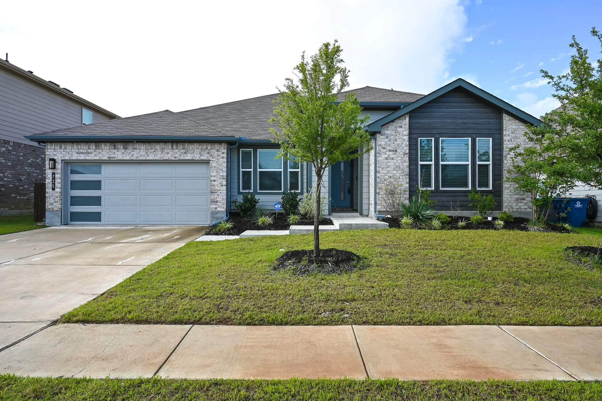 Single Family Residence For Sale in Johnson County , 725 Golden Gate Park Road, Alvarado, Texas 76009, 4 Bedroom, 2 Bathroom, 2 Garage spaces, 2,172 Sqft, built in 2023, mls#21294707, Real Estate Agent in Alvarado, Homes For Sale in Johnson county, Homes For Sale in Alvarado, Realtor in Alvarado Texas, Real Estate Brokerage Independent Realty Texas, Luminita Cordes Realtor