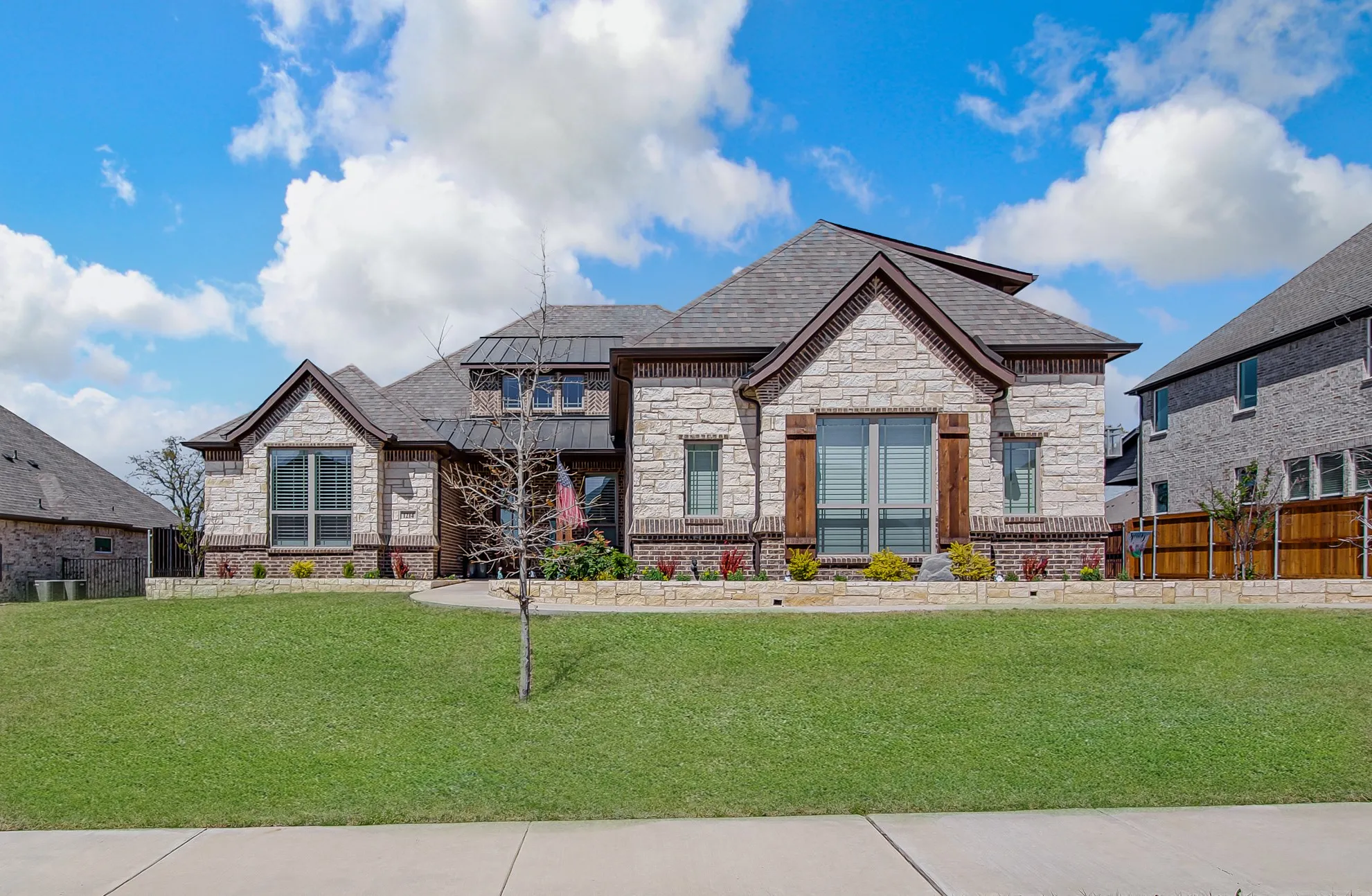 Single Family Residence For Sale in Johnson County , 1214 Woodside Drive, Mansfield, Texas 76063, 5 Bedroom, 5 Bathroom, 3 Garage spaces, 3,395 Sqft, built in 2023, mls#21294699, Real Estate Agent in Mansfield, Homes For Sale in Johnson county, Homes For Sale in Mansfield, Realtor in Mansfield Texas, Real Estate Brokerage Independent Realty Texas, Luminita Cordes Realtor