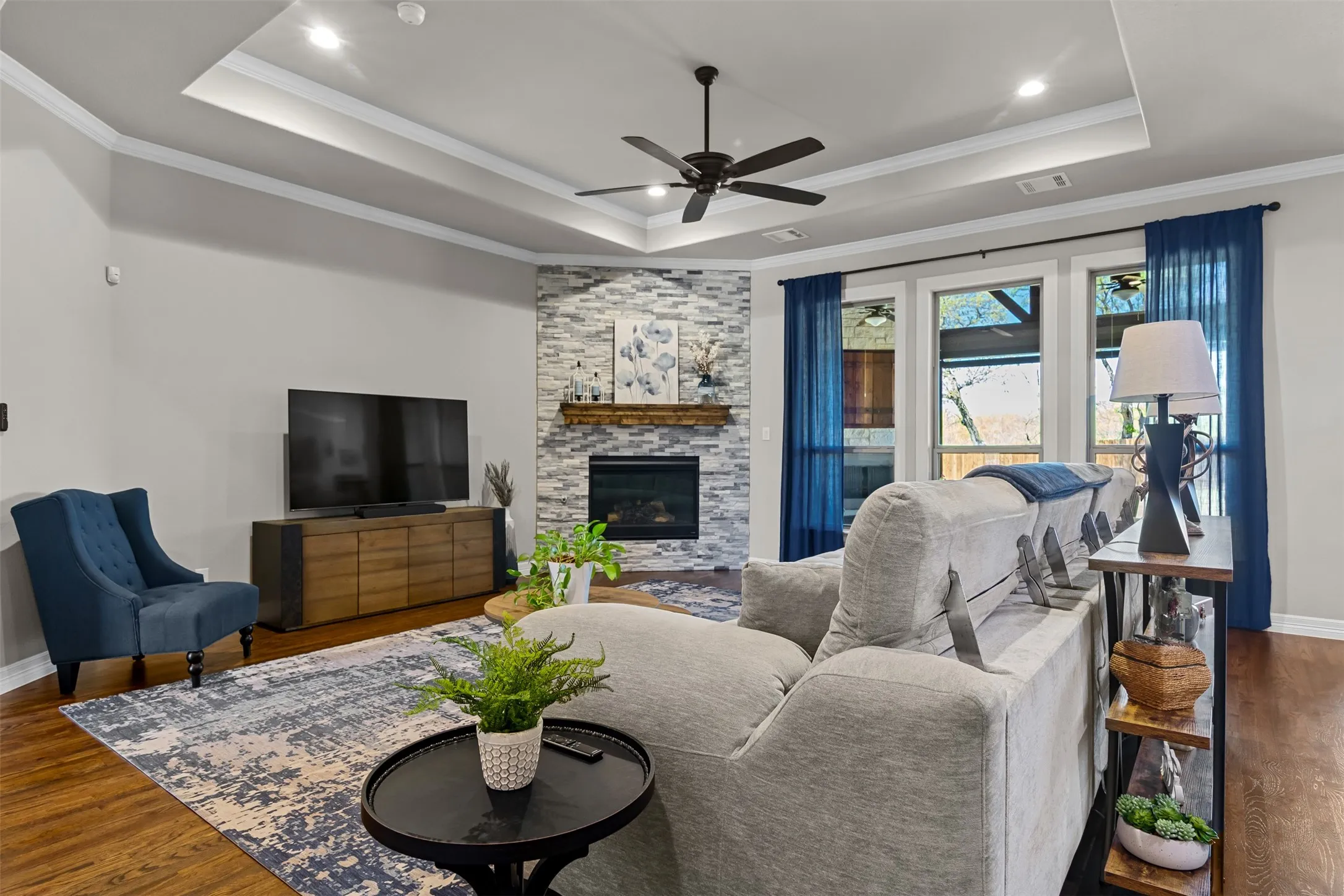 Single Family Residence For Sale in Johnson County , 1214 Woodside Drive, Mansfield, Texas 76063, 5 Bedroom, 5 Bathroom, 3 Garage spaces, 3,395 Sqft, built in 2023, mls#21294699, Real Estate Agent in Mansfield, Homes For Sale in Johnson county, Homes For Sale in Mansfield, Realtor in Mansfield Texas, Real Estate Brokerage Independent Realty Texas, Luminita Cordes Realtor